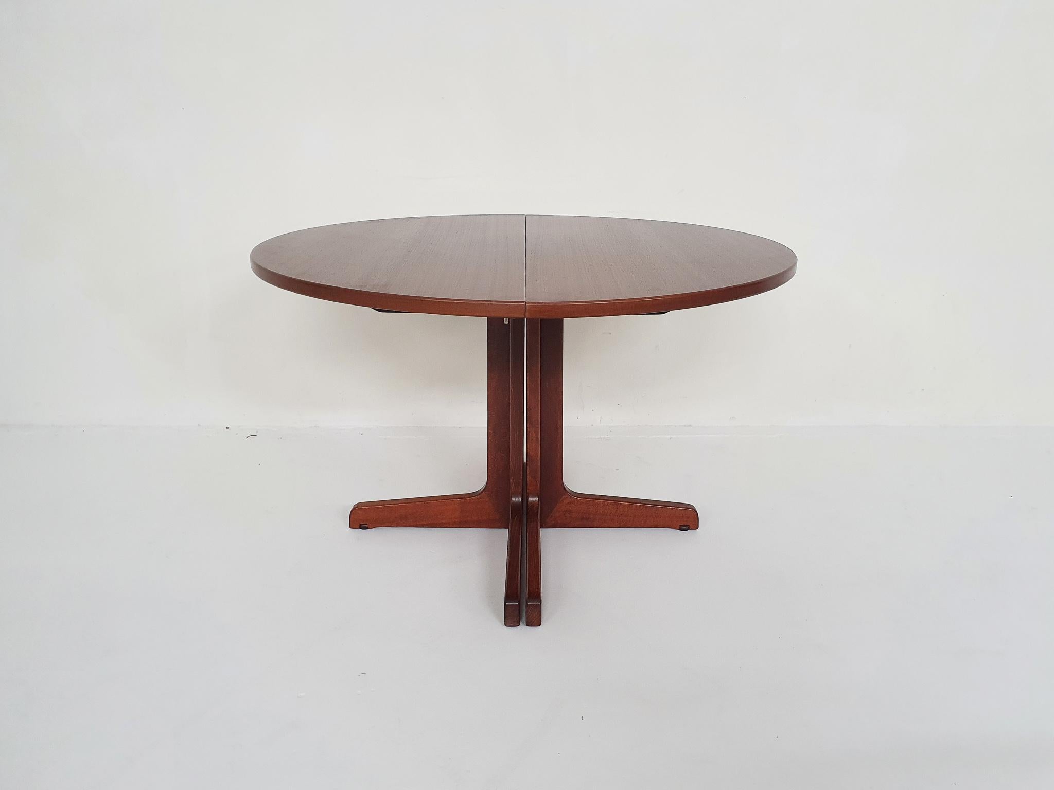 Mid-Century Modern Large Extendable Thonet Dining Table, Germany