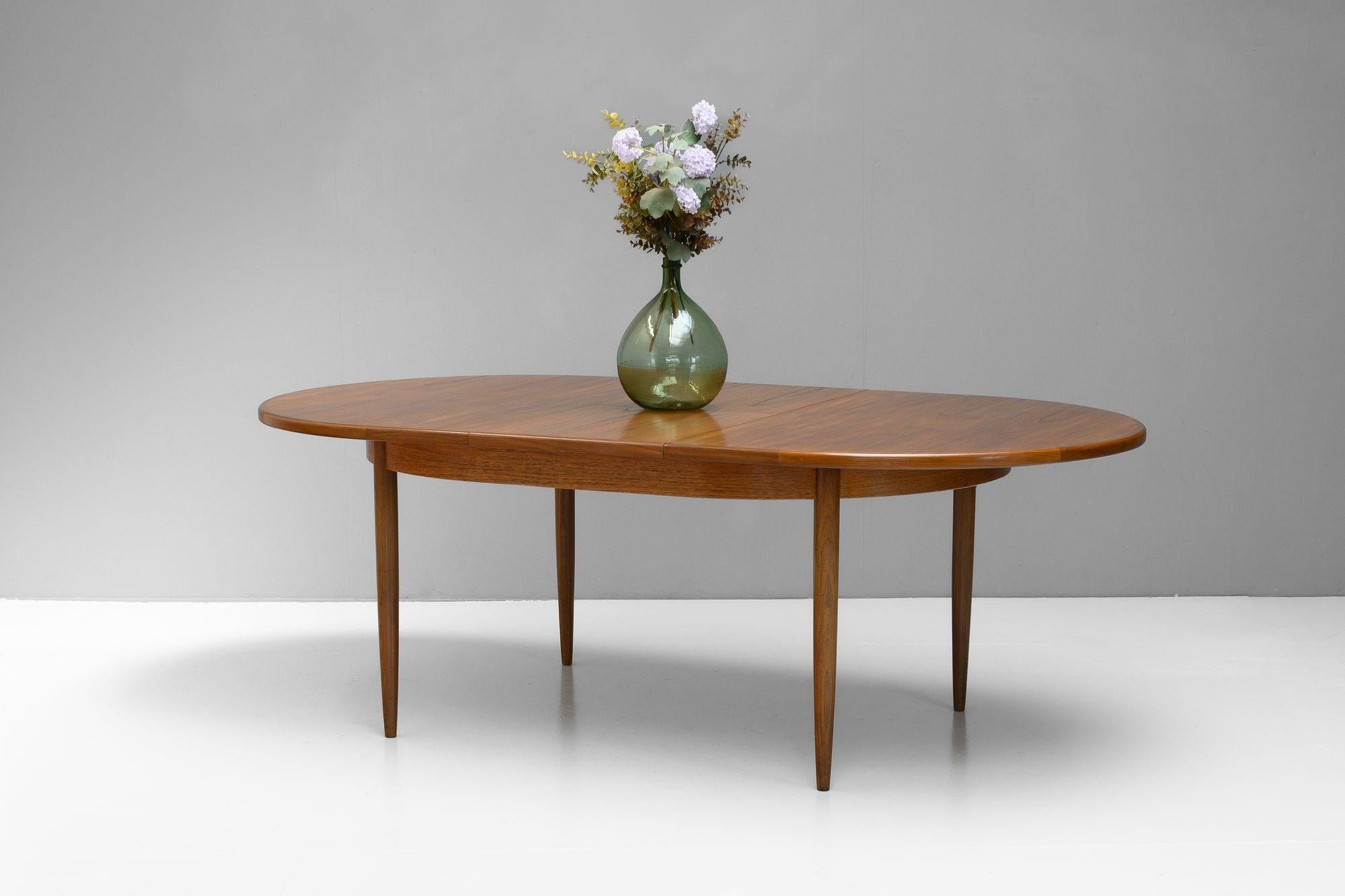 Mid-20th Century Large Extending G-Plan Table For Sale