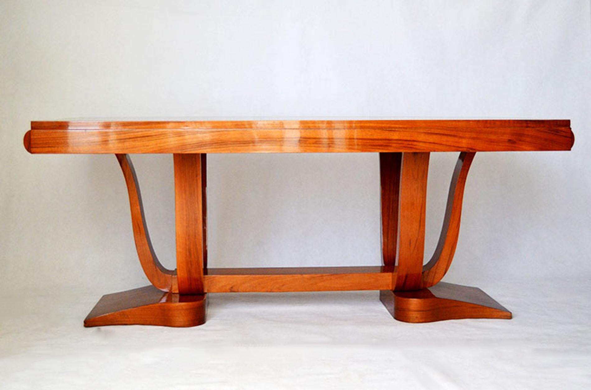 Large extensible Art Deco table in French walnut wood, France, 1930s
France,
circa 1930
Good vintage condition
Dimensions: 75 x 92 x 185 / 290 cm
Documentation: Attached 
