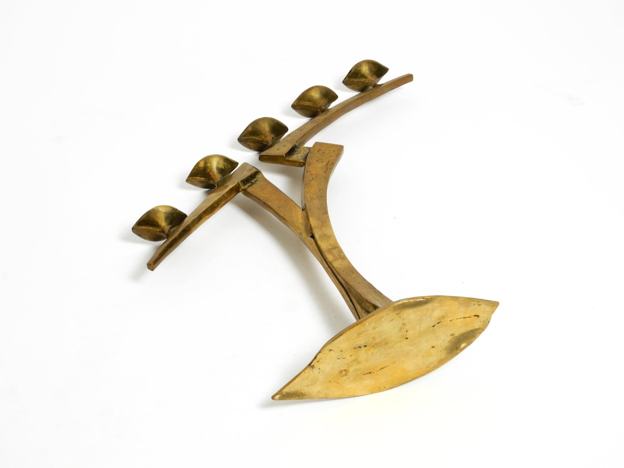 Large extraordinary Mid Century Modern brass candlestick in brutalist design In Good Condition For Sale In München, DE
