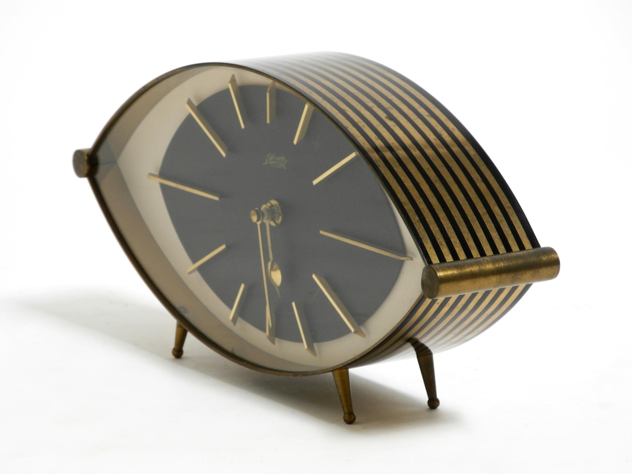 Große außergewöhnliche Mid-Century-Modern-Tischuhr aus Messing von Atlanta Electric (Moderne der Mitte des Jahrhunderts) im Angebot