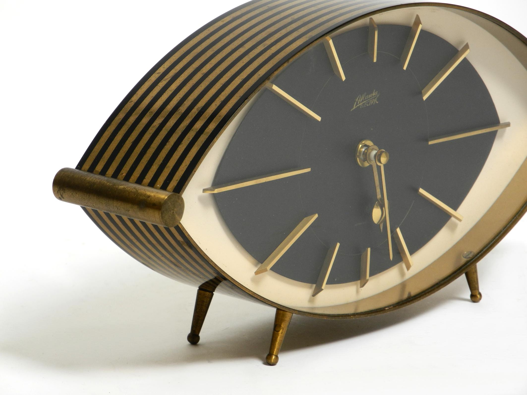 Große außergewöhnliche Mid-Century-Modern-Tischuhr aus Messing von Atlanta Electric im Angebot 1