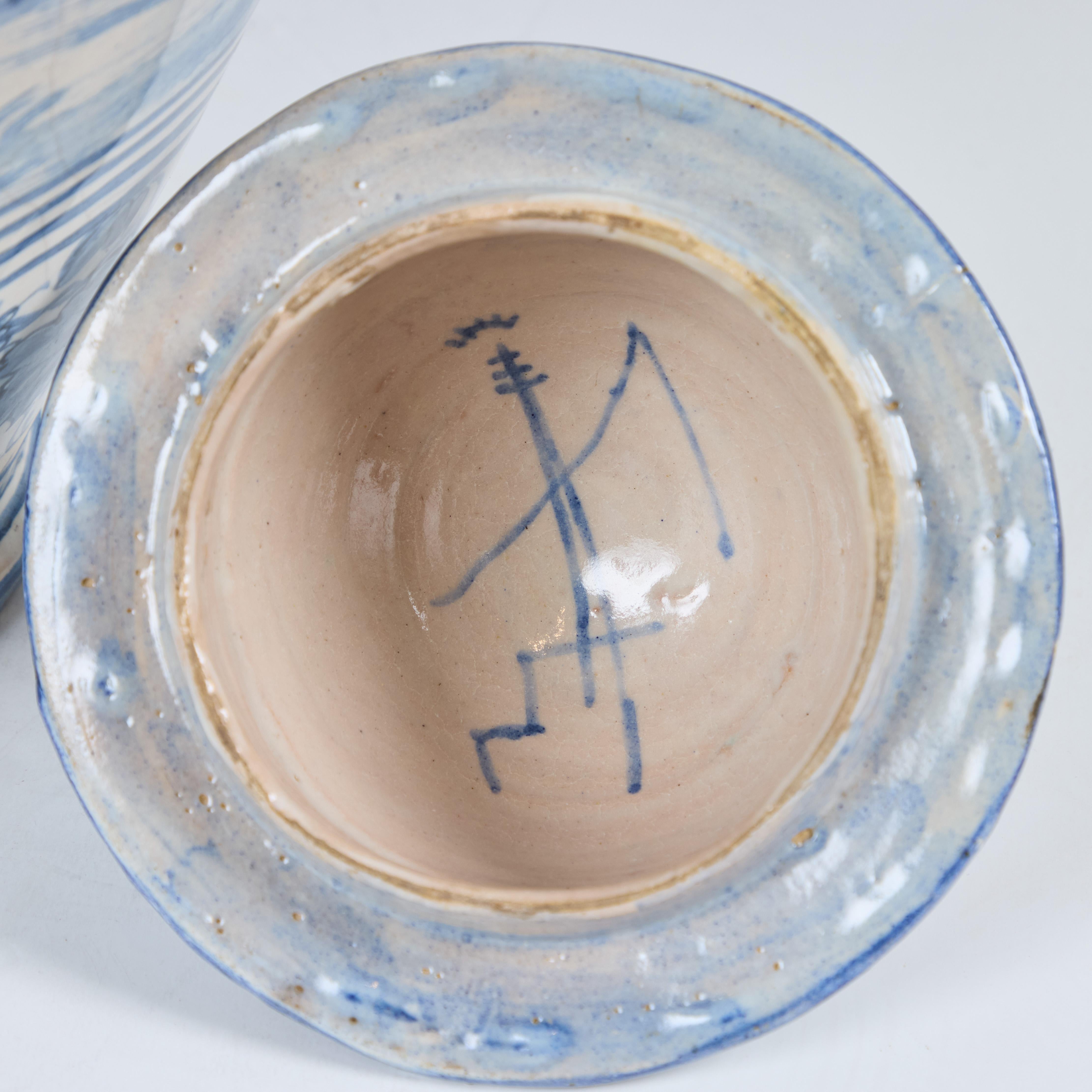 Grande vaso da vino coperto in faience in vendita 1
