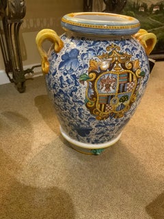 Gran jarrón de loza, estilo renacentista, s. XIX