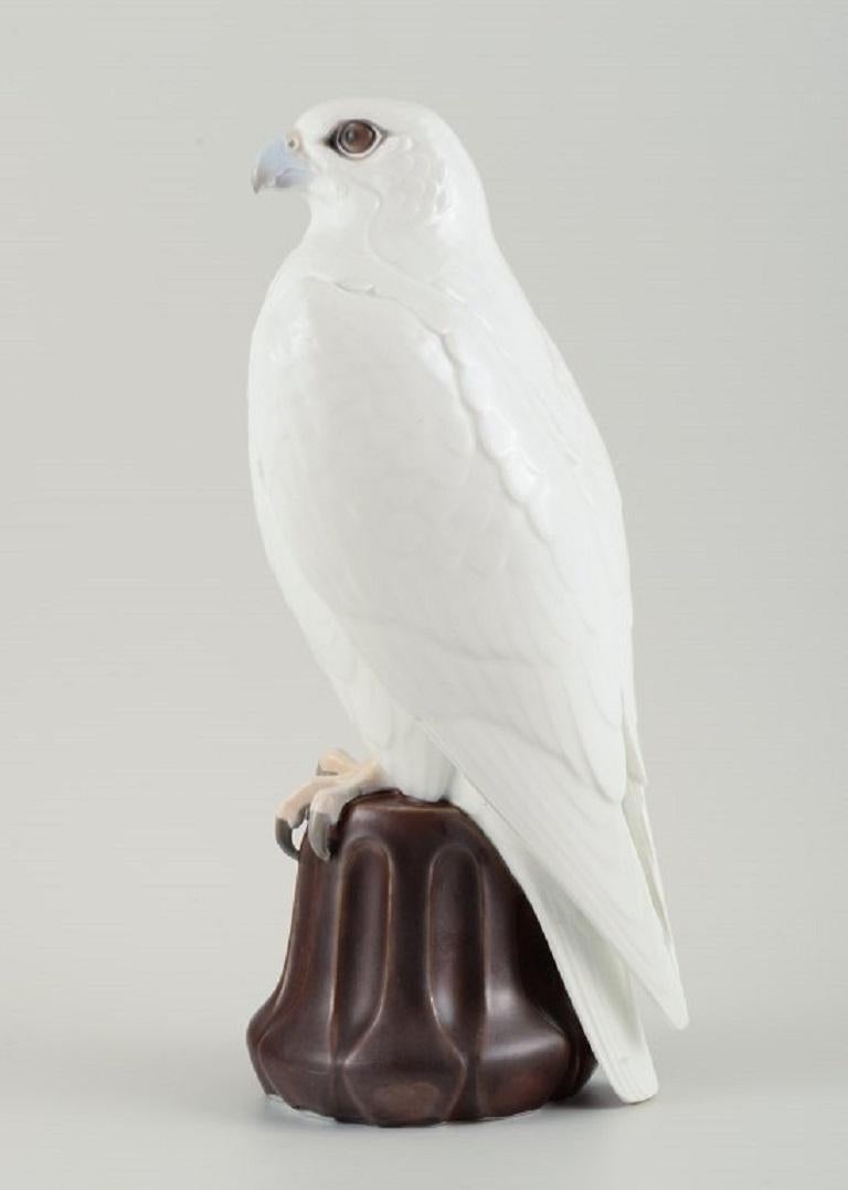 Danish Large Falcon, Porcelain Figure, Dahl Jensen for Bing & Grondahl For Sale