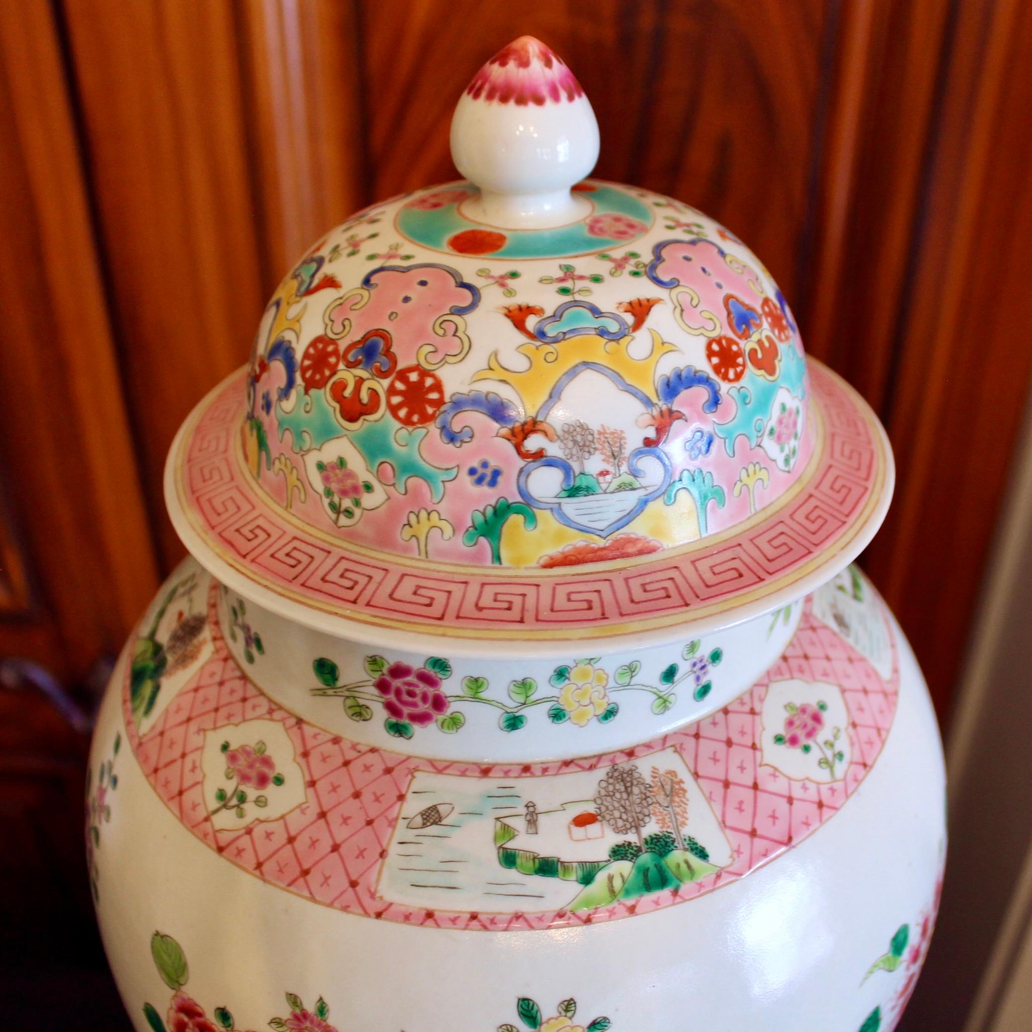 20th Century Large Famille Rose Chinese Covered Porcelain Ginger Jar With Garden Decoration For Sale