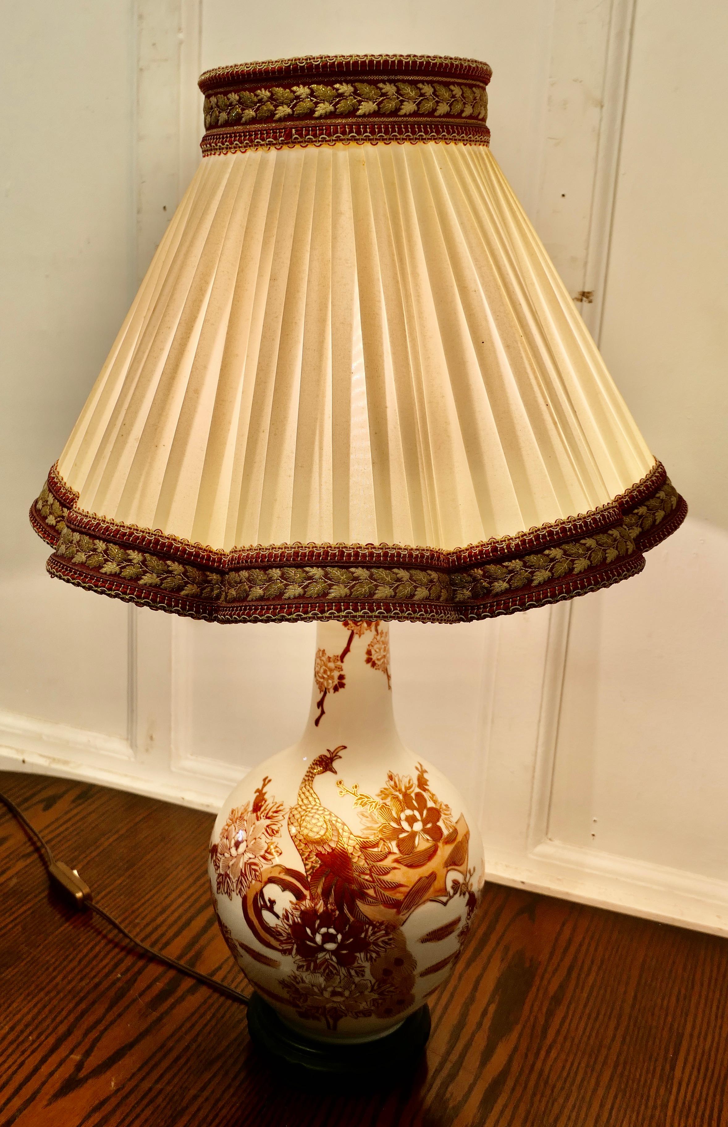 Large Famille Rose Dragon Vase Lamp, Classic Oriental Chintz In Good Condition For Sale In Godshill, Isle of Wight