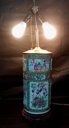 Large Famille Rose Export Porcelain Hat Vaselamp, 19th Century