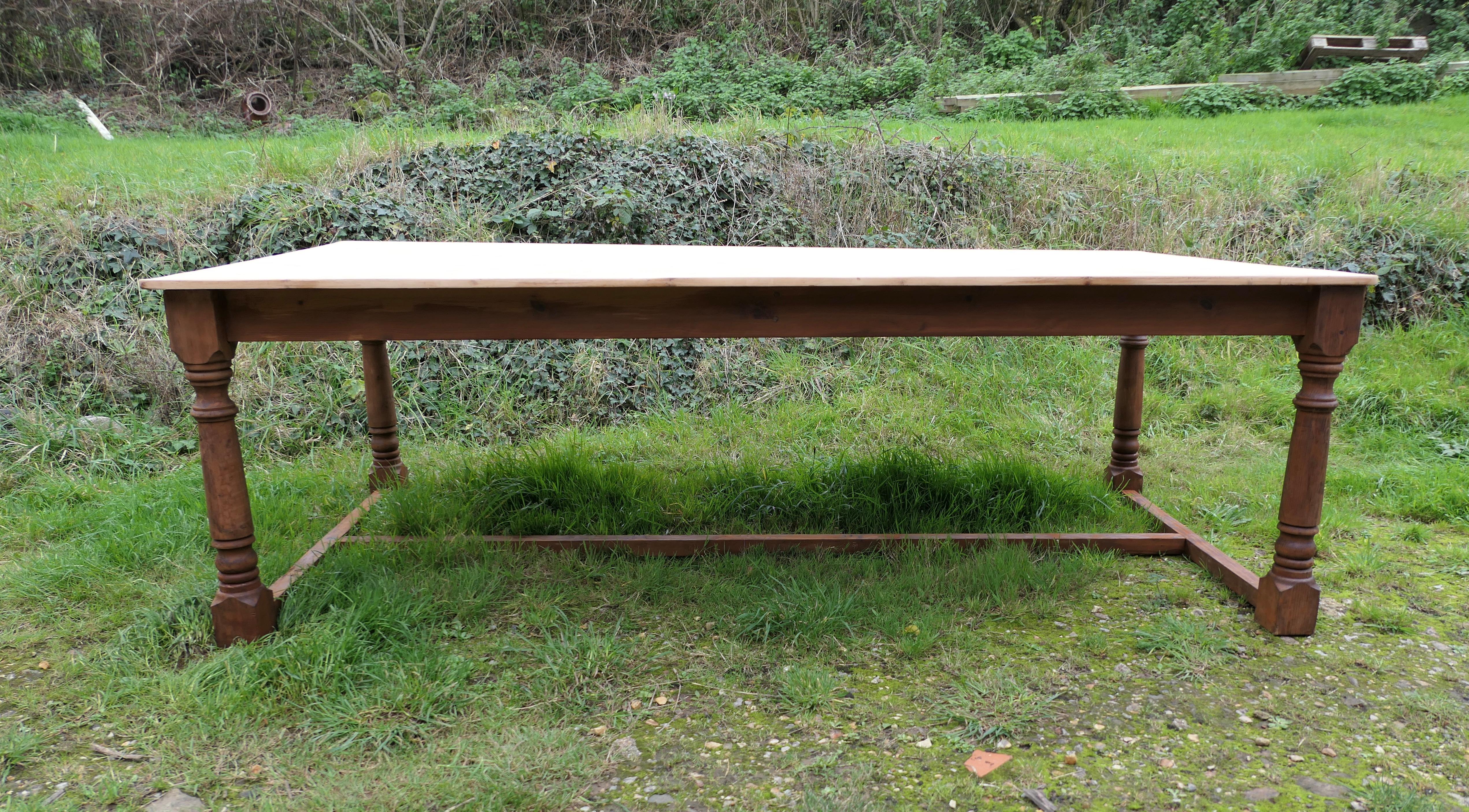 Pin Grande table en pin de ferme en vente