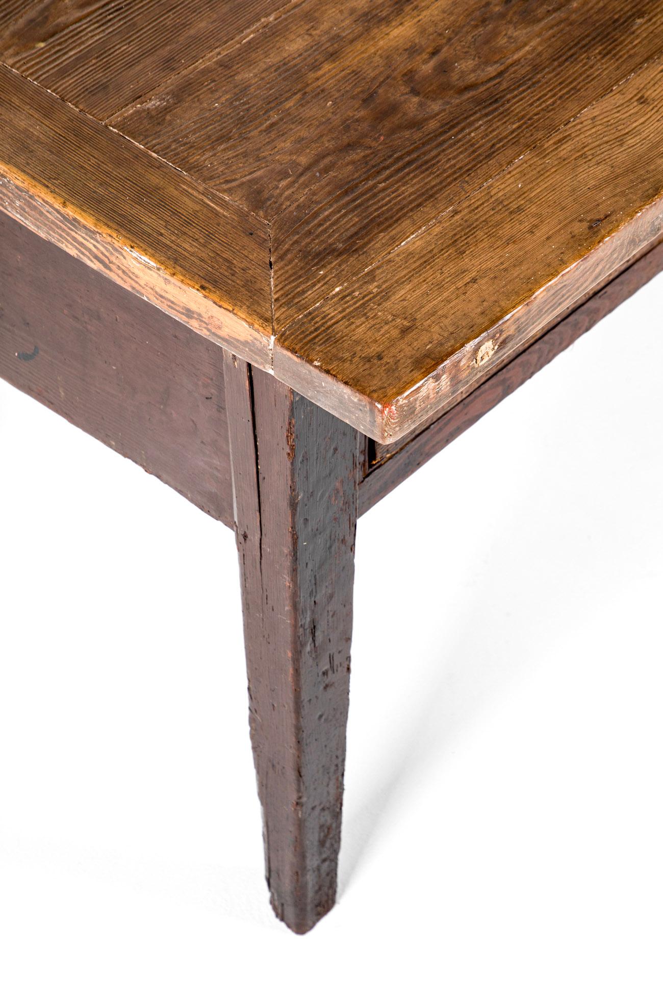 Pine Large Farmhouse Preparation Table with Deep Drawers For Sale