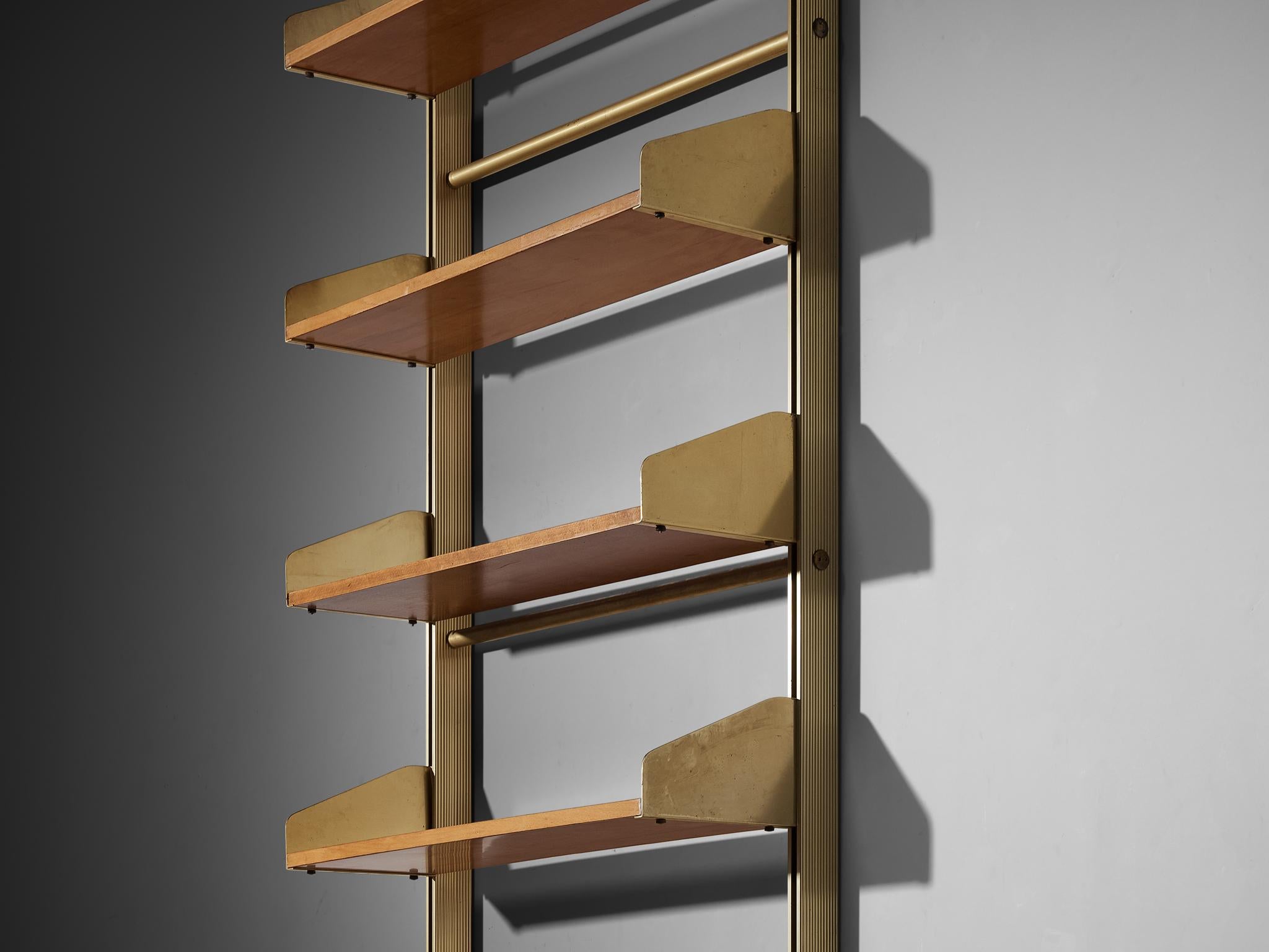 Mueble alto italiano Feal grande de aluminio anodizado y madera mediados del siglo XX en venta
