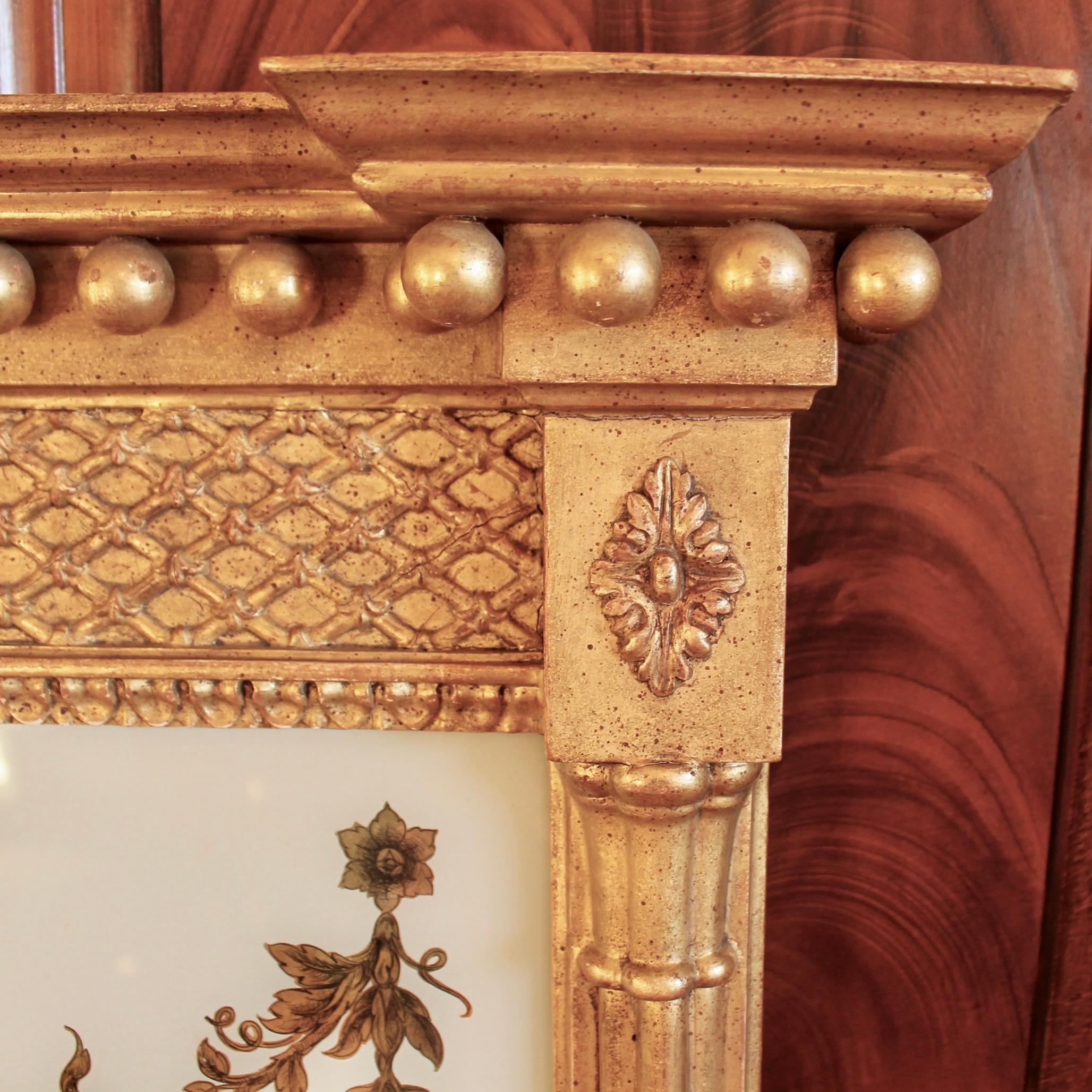 Großer vergoldeter Holz-Tabernakel-Pfeilerspiegel im Federal-Stil im Angebot 1