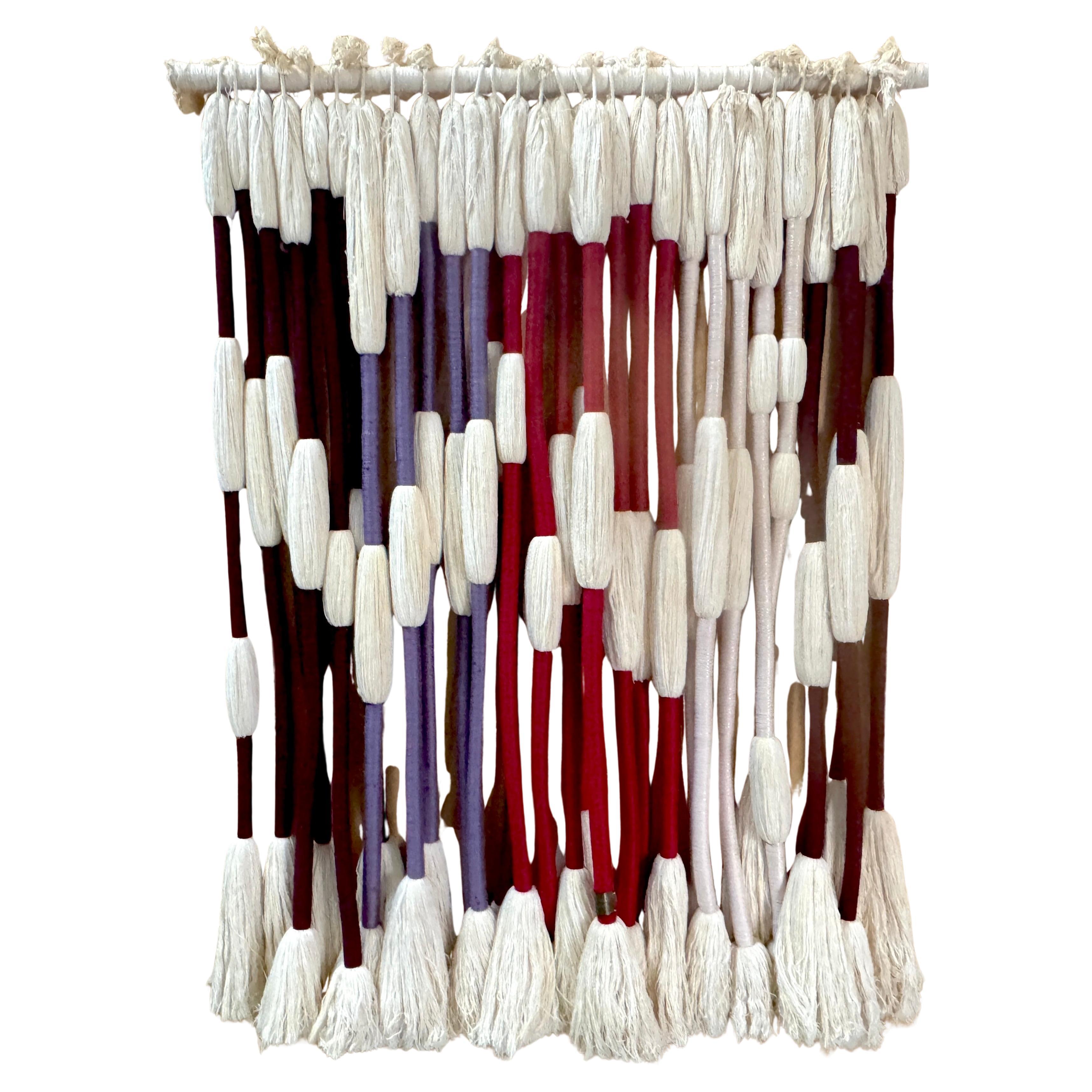 Large Fiber Art Wall Sculpture, Signed Barbara Barron Huntington New York Moderno en venta