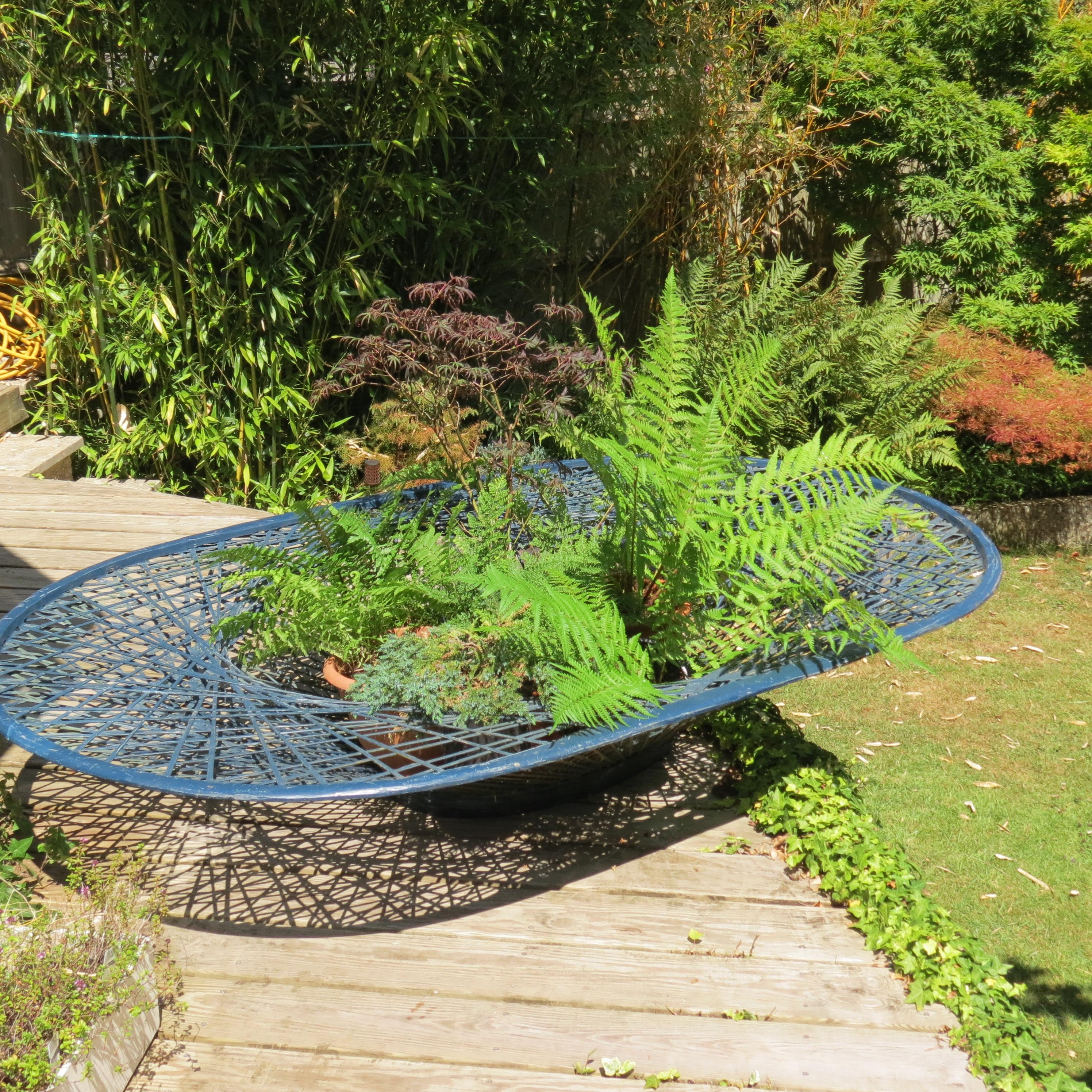 Mid-Century Modern Grande jardinière en fibre de verre Jardinière en fibre de verre du milieu du siècle 1970 Russell Woodard en vente