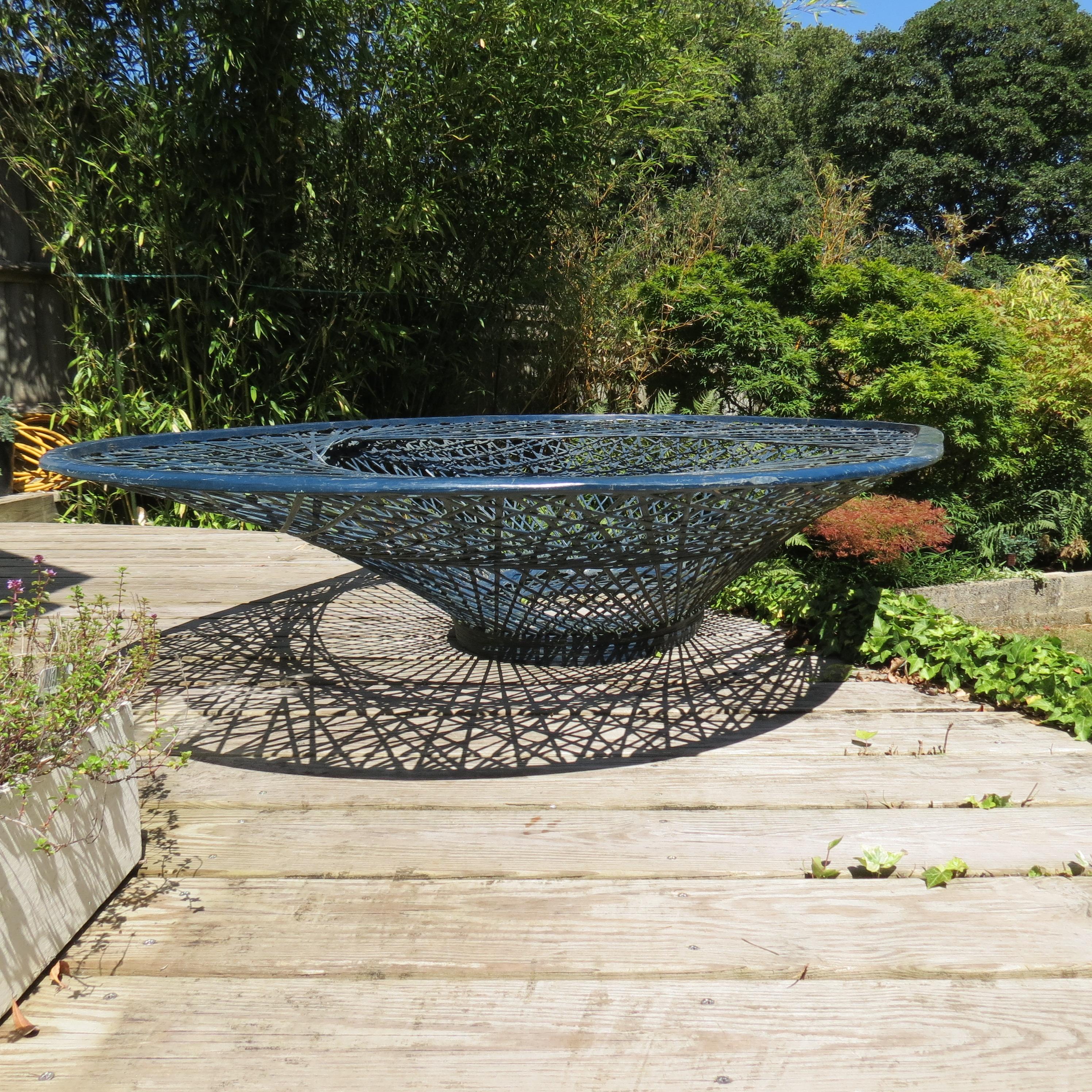Fibre de verre Grande jardinière en fibre de verre Jardinière en fibre de verre du milieu du siècle 1970 Russell Woodard en vente