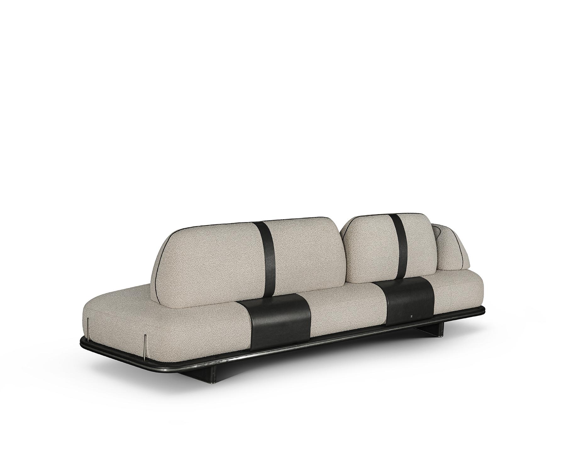 Indien Large Field Sofa By Madheke en vente