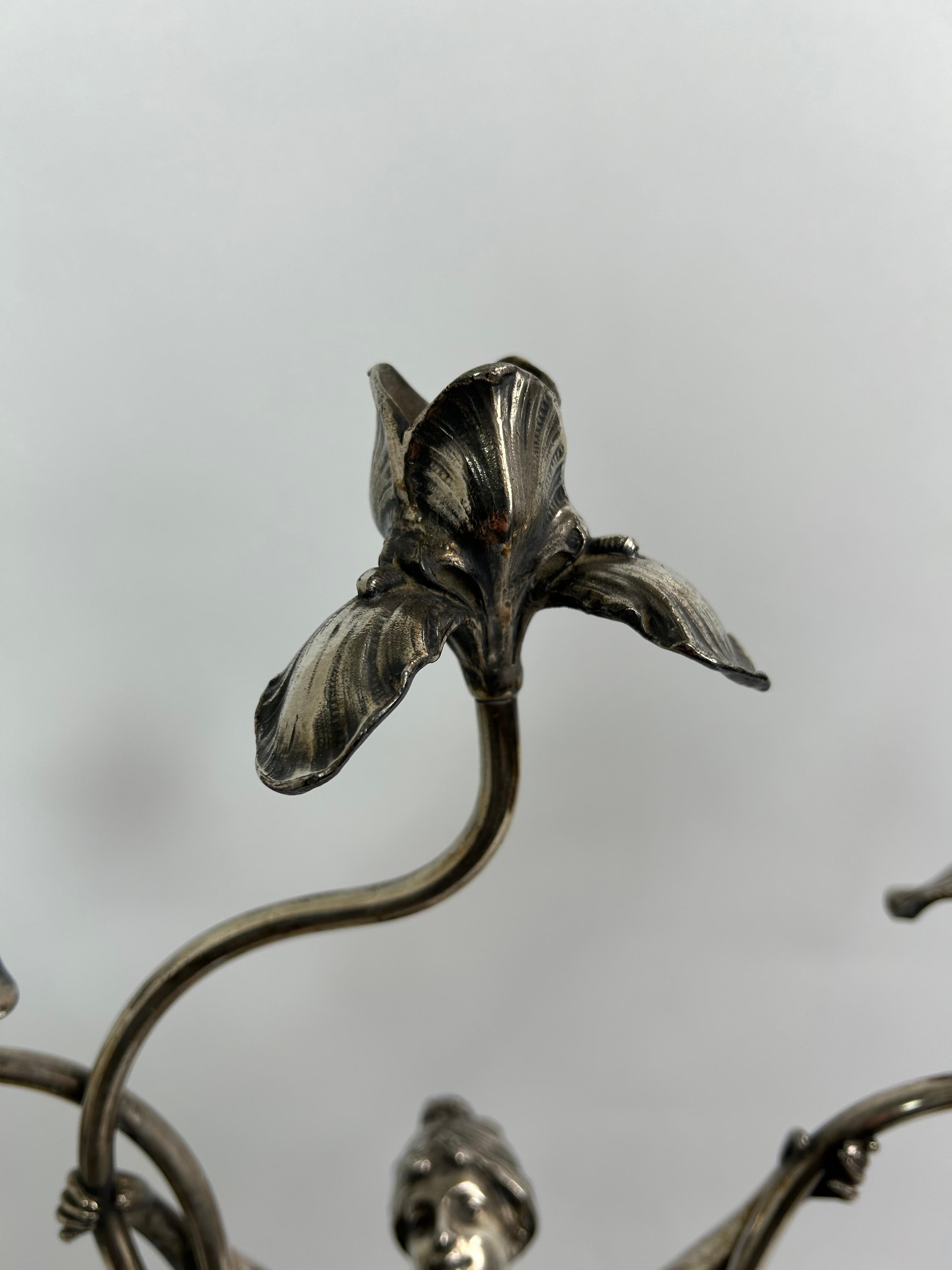 Jugendstil Grande candeliere figurato con ninfa Femme fatale in vendita