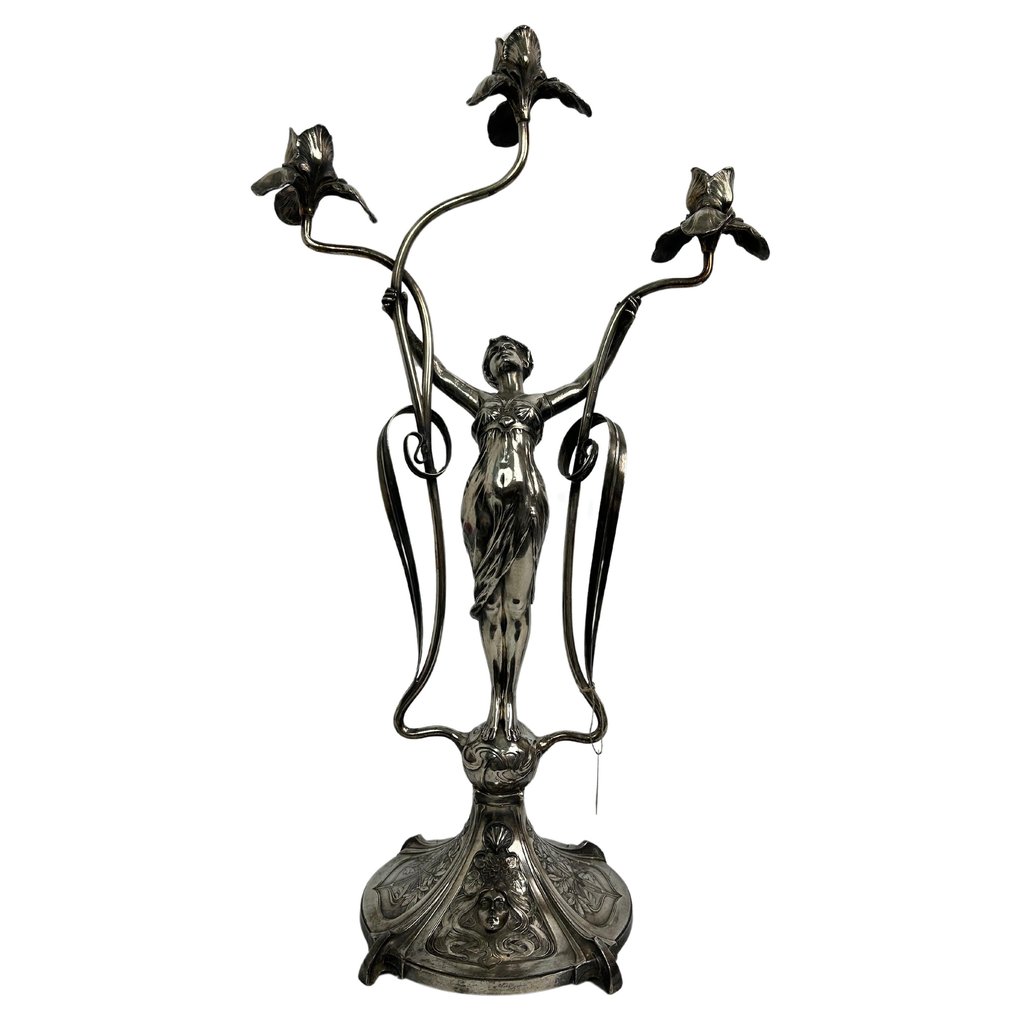 Grande candeliere figurato con ninfa Femme fatale