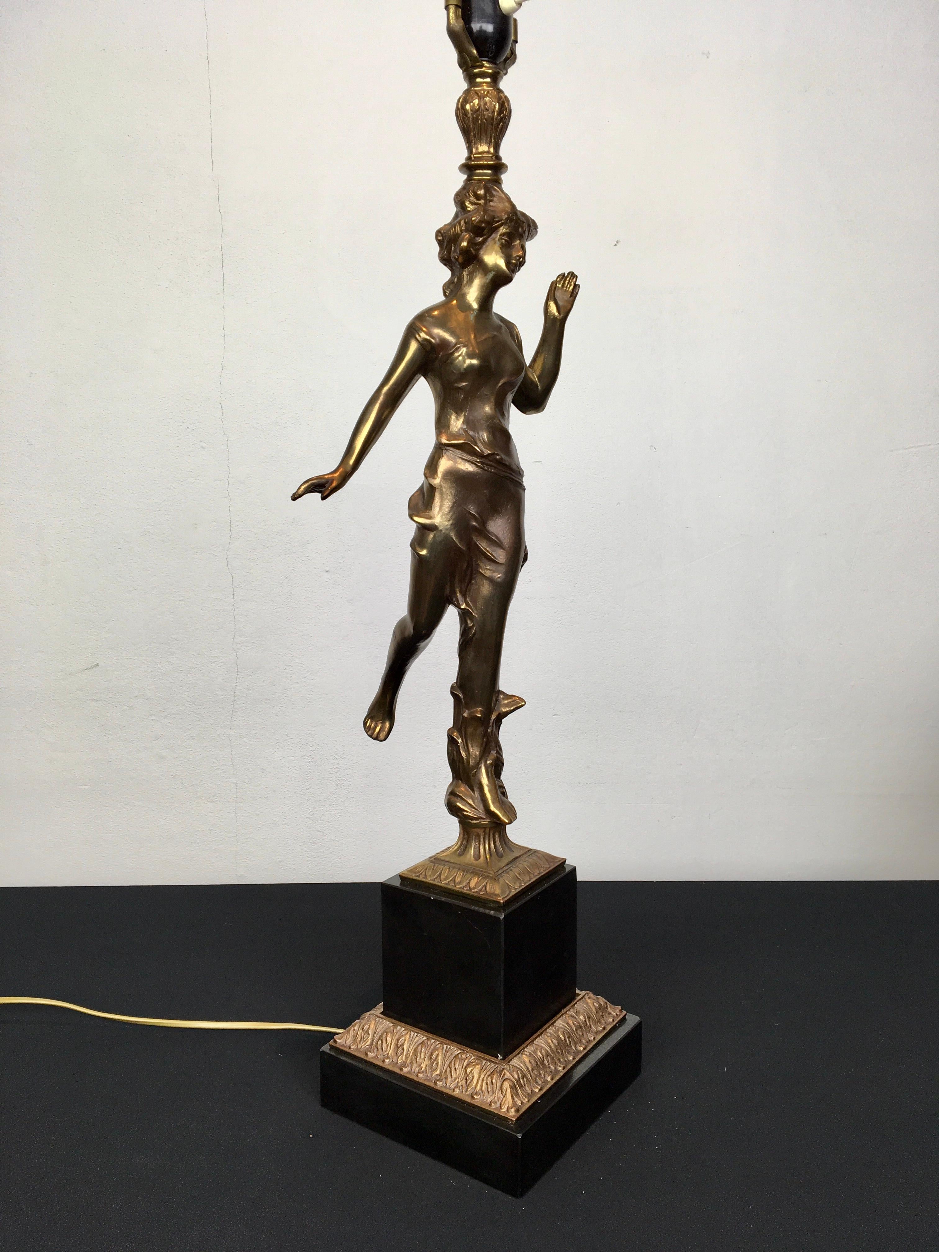 Large Figural Lady Table Lamp by Deknudt For Sale 1