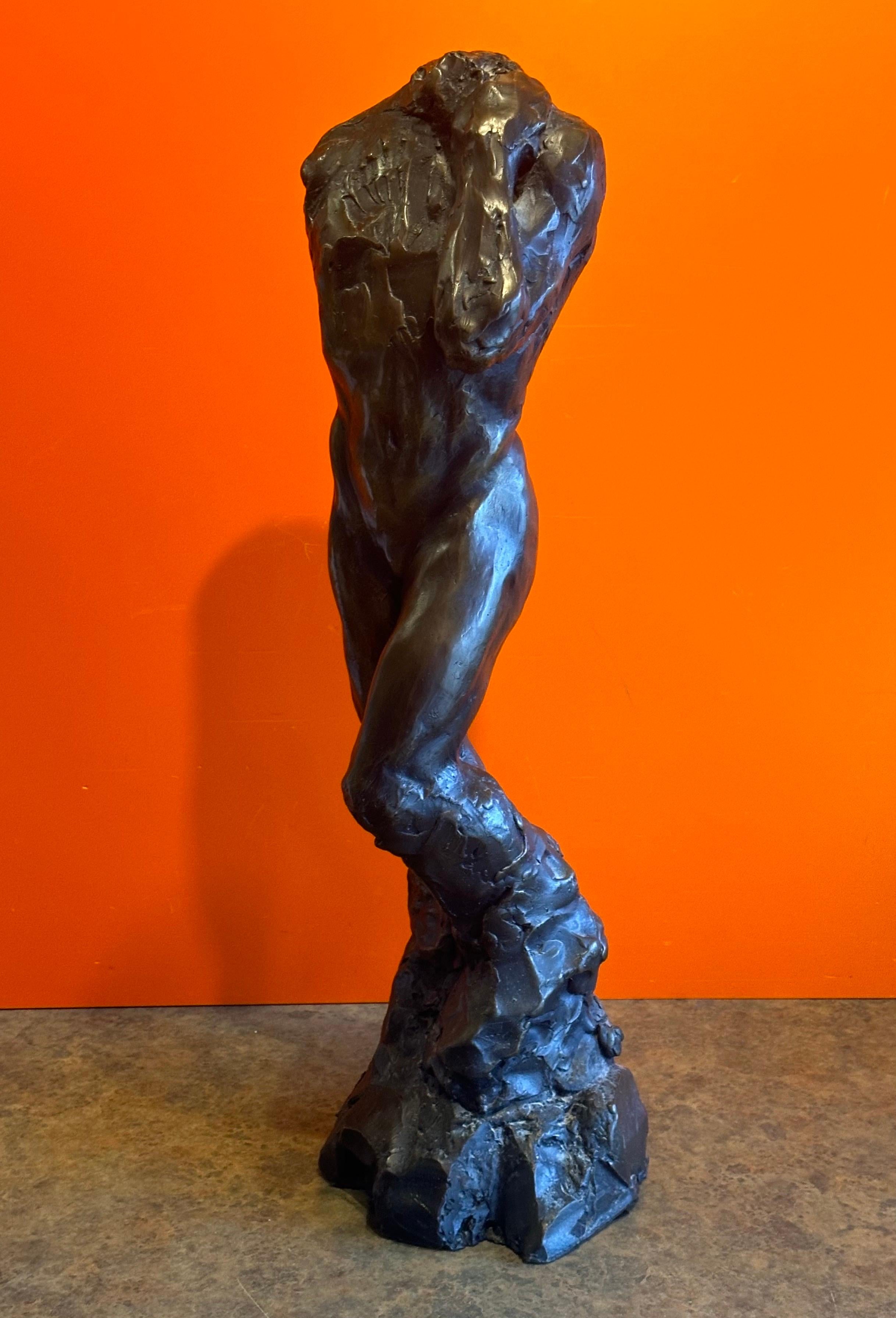 Große figurative Bronzeskulptur mit dem Titel „Adam's Rib“ von Roark Congdon im Zustand „Gut“ im Angebot in San Diego, CA