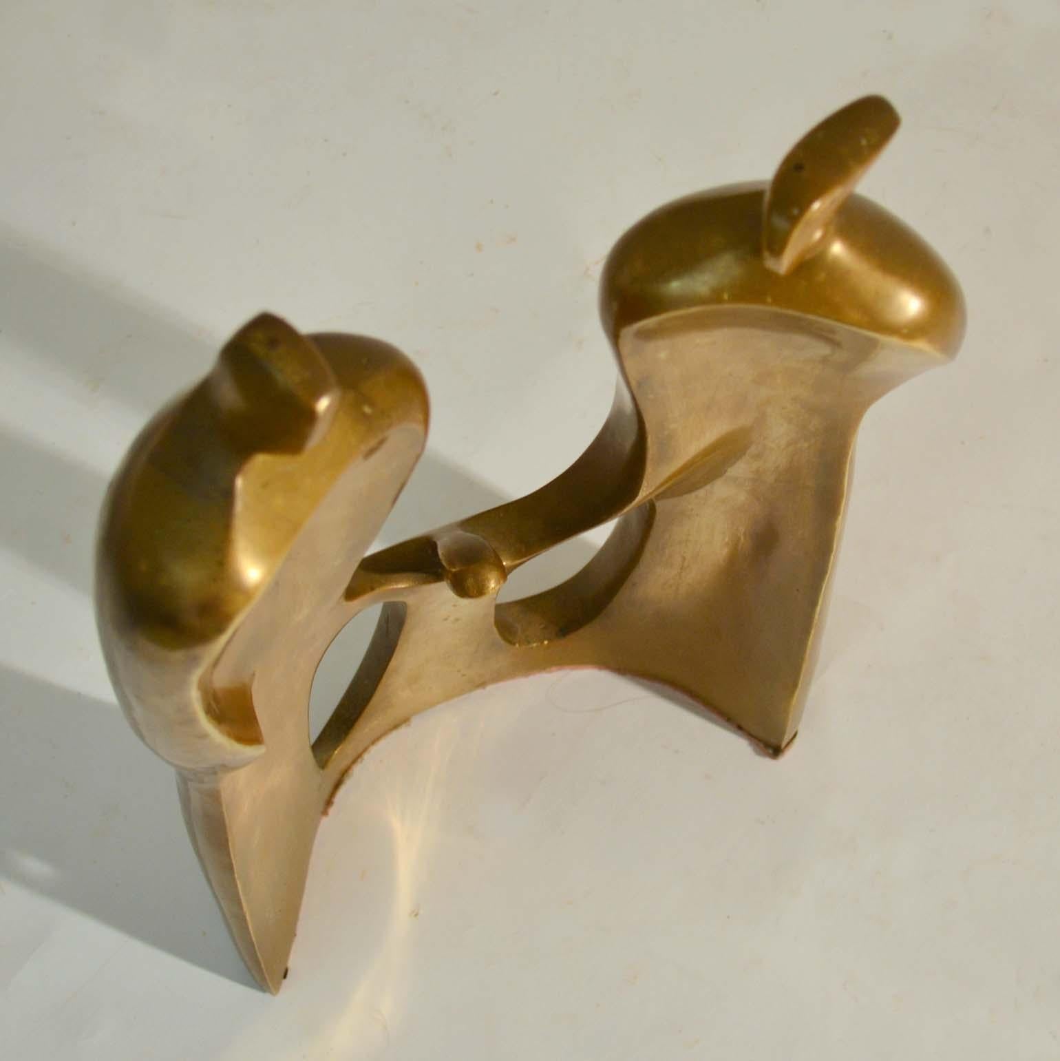 Grande sculpture en bronze figurative représentant une famille par Maria Guernova, 1985 en vente 1