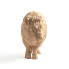 Große Tonfigur eines Musk-Ox- Kalbs von Jeanne Grut
