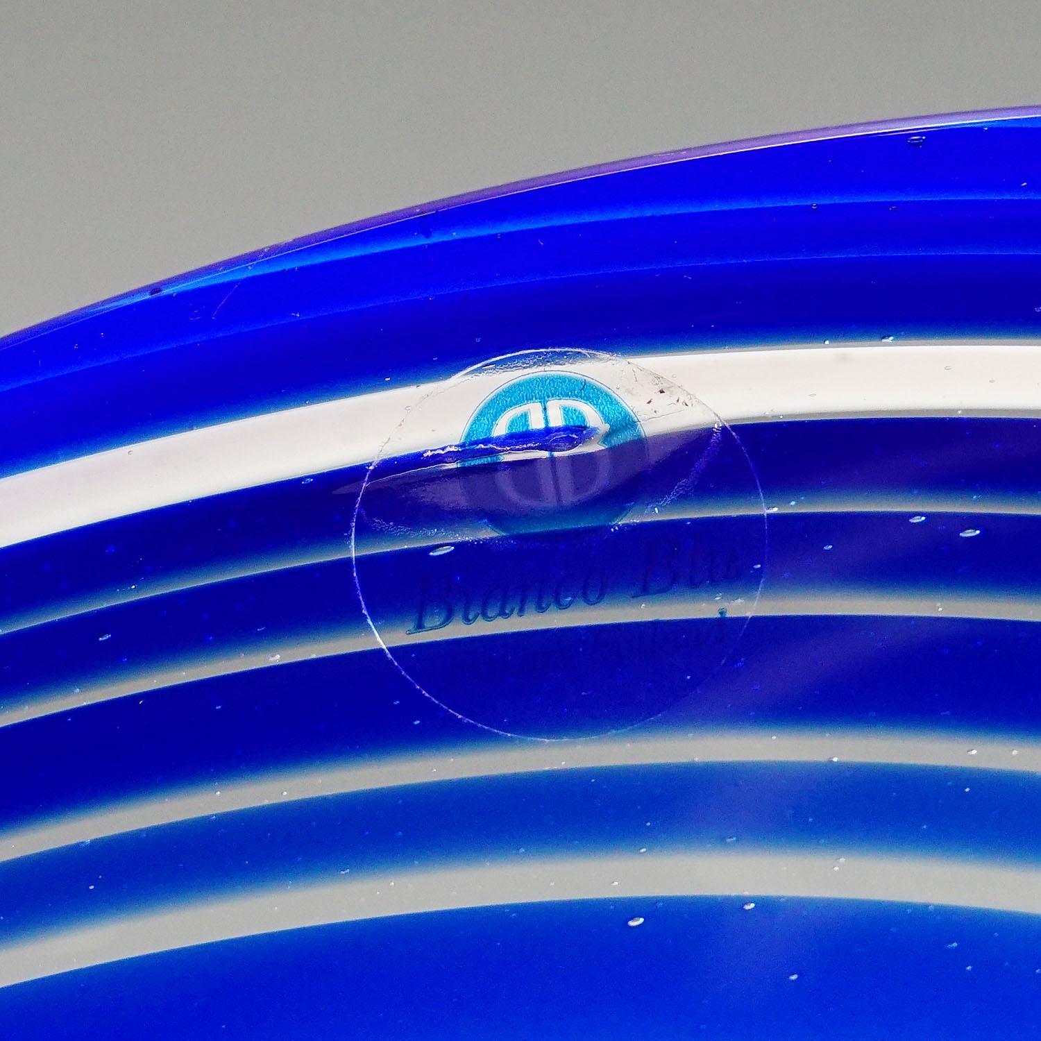 Großer filigraner Glasteller von Tarmo Maaronen für Bianco Blu, Fiscars Finnland (Glaskunst) im Angebot
