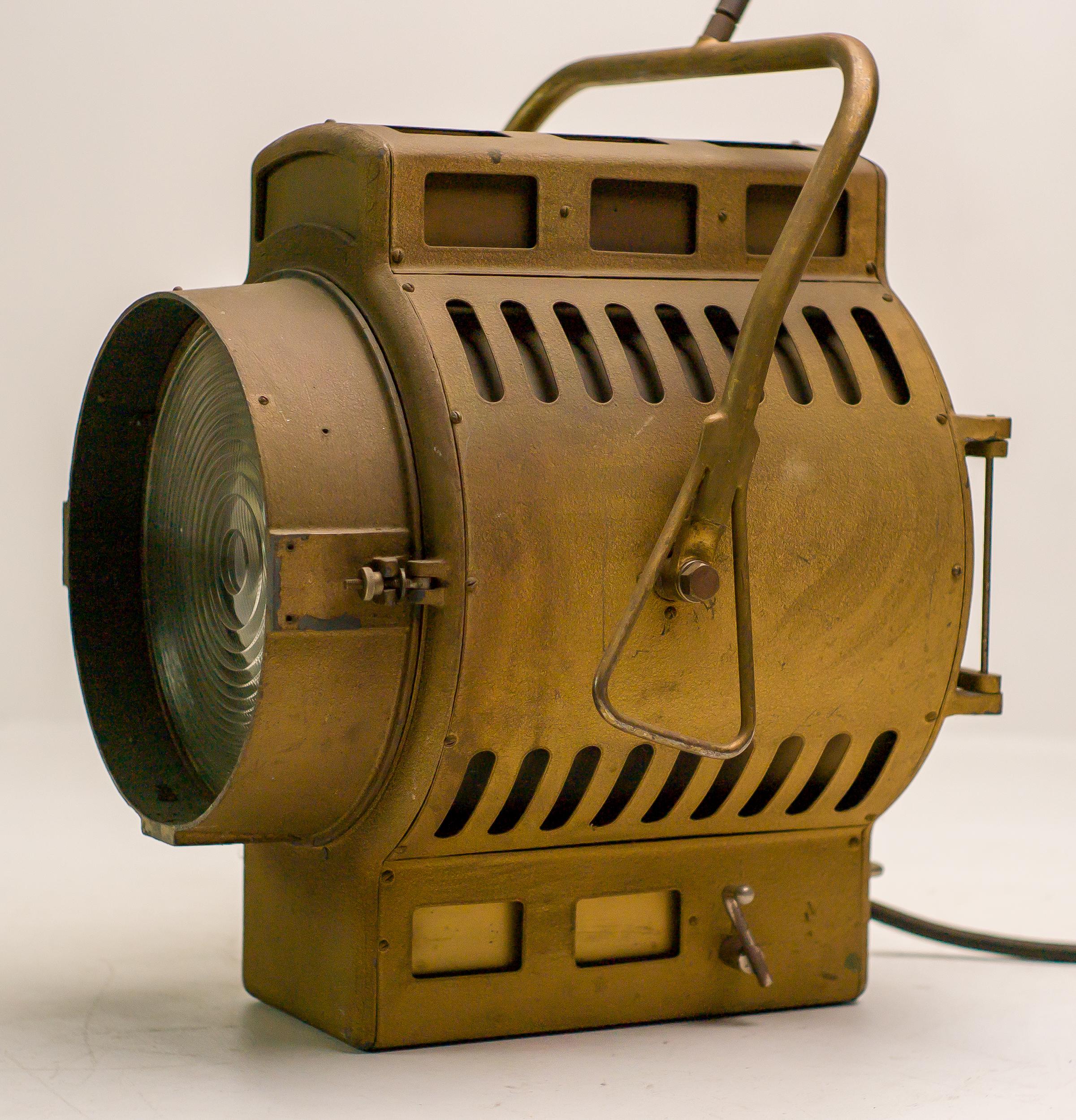 Großer Scheinwerfer für die Filmindustrie von Fototon, Ungarn, 1960er Jahre im Angebot 2