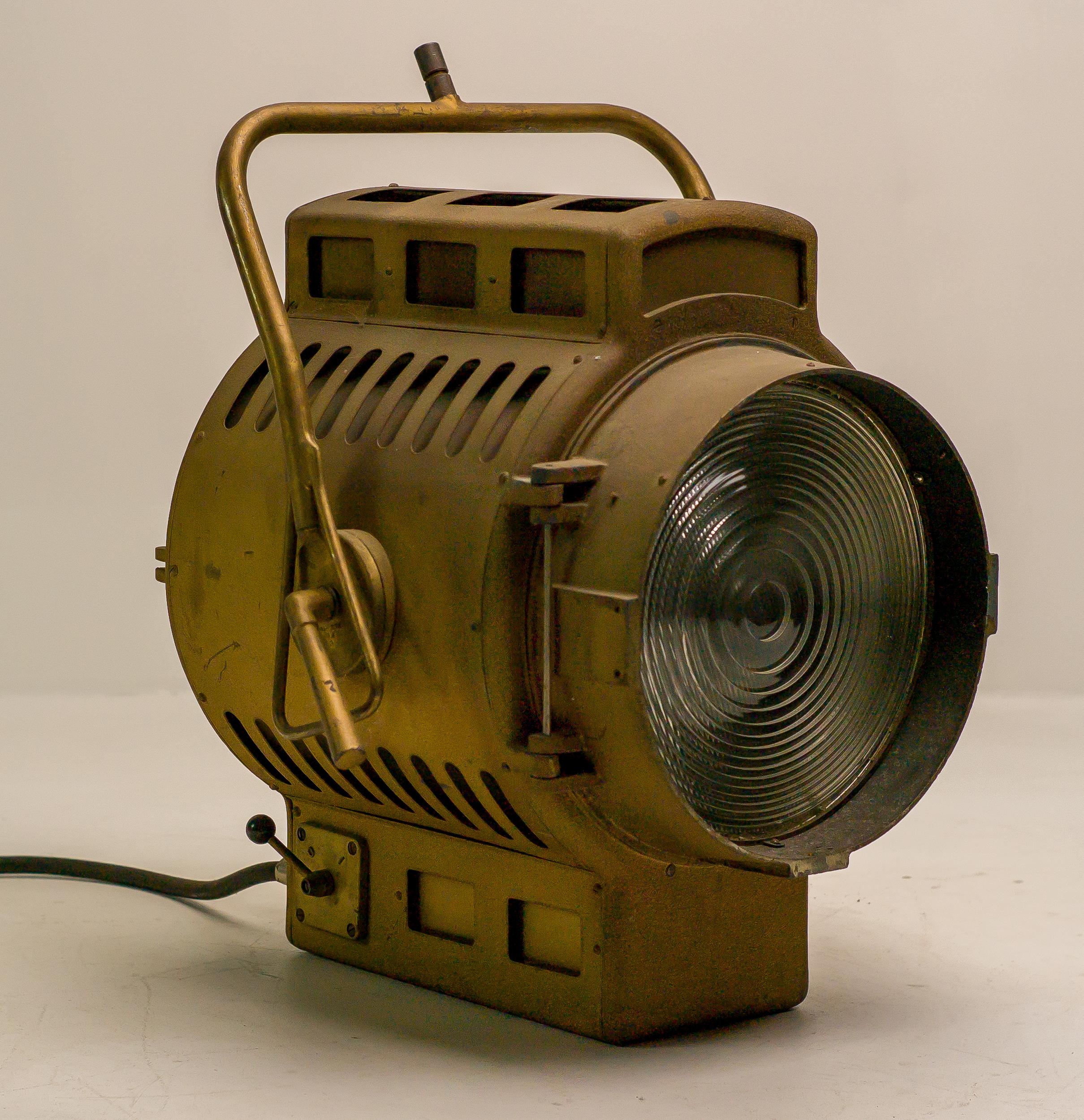 Großer Scheinwerfer für die Filmindustrie von Fototon, Ungarn, 1960er Jahre im Zustand „Gut“ im Angebot in Dronten, NL