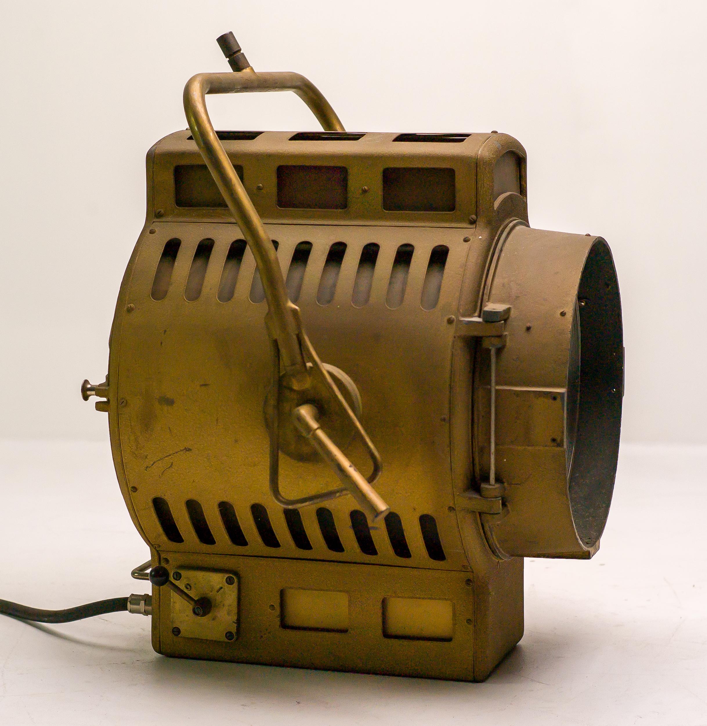 Großer Scheinwerfer für die Filmindustrie von Fototon, Ungarn, 1960er Jahre im Angebot 1