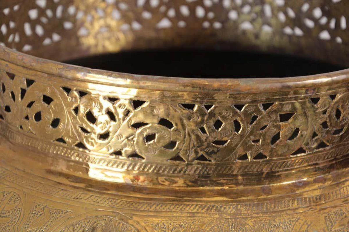 Engraved Large Fine Antique Islamic Middle Eastern Moorish Brass Bowl For Sale