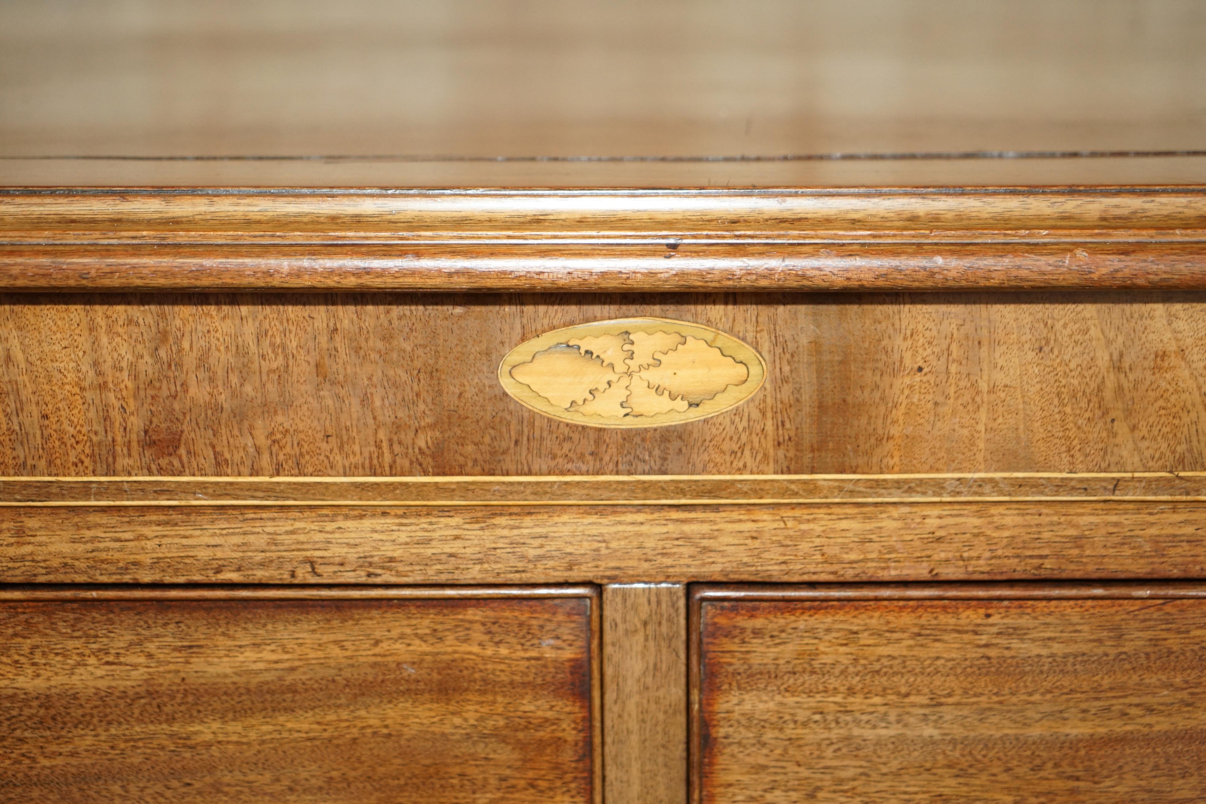 Hardwood LARGE FiNE ANTIQUE THOMAS CHIPPENDALE SHERATON REVIVAL HARDWOOD CHEST OF DRAWERS For Sale