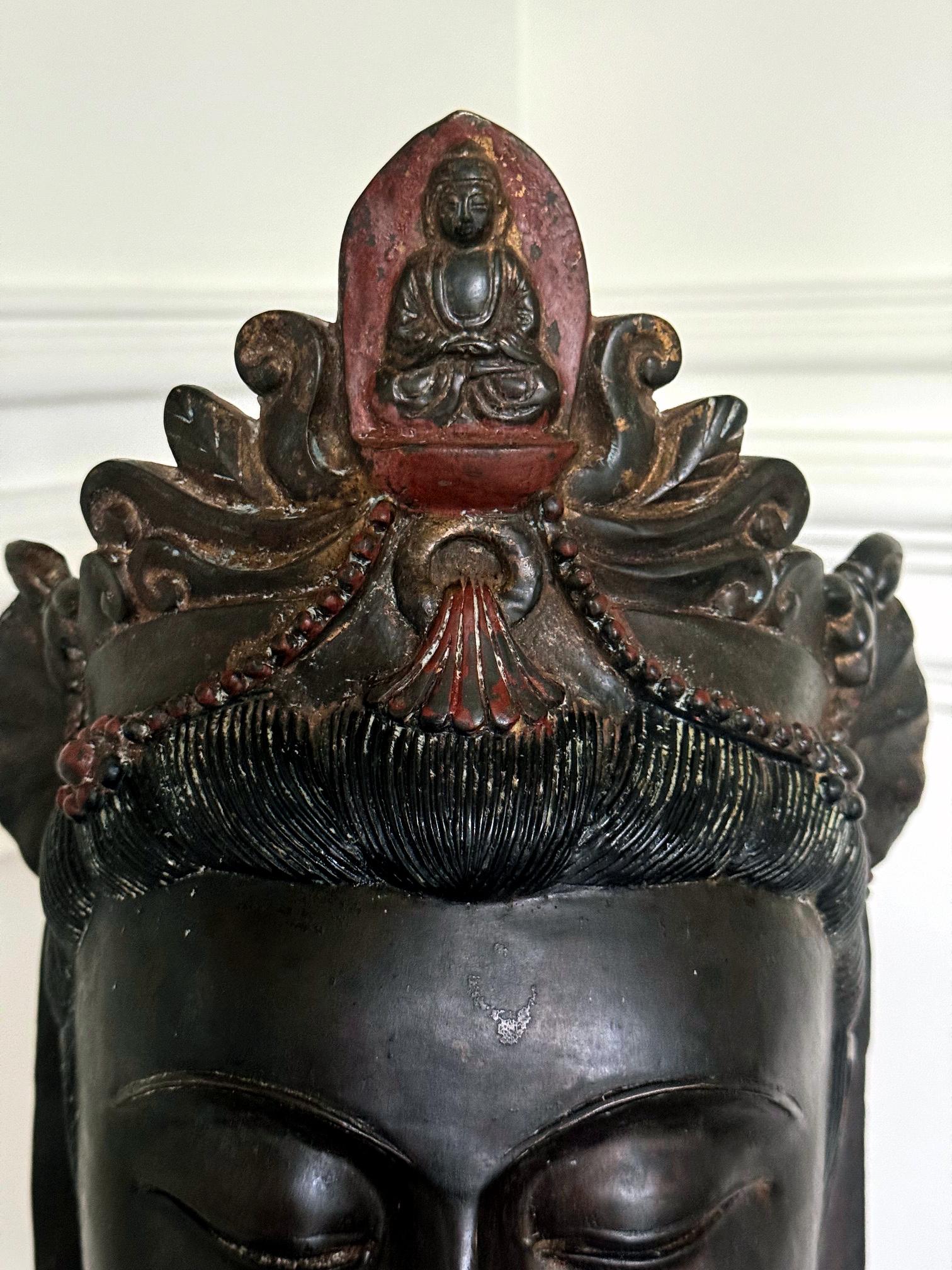 Large Fine Bronze Head of Bodhisattva Avalokitesvara Qing Dynasty For Sale 3
