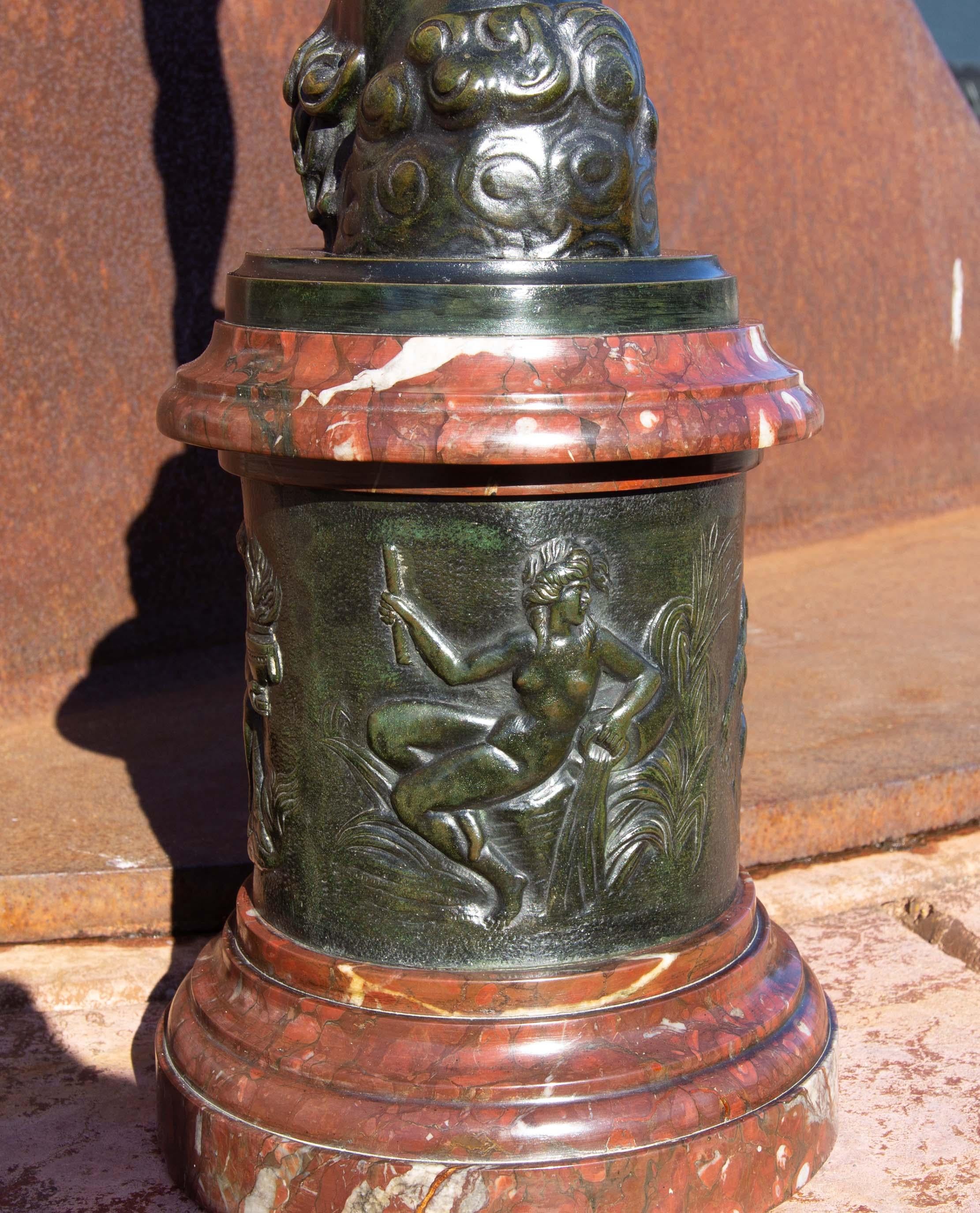 Grande sculpture en bronze de Mercure et piédestal d'origine en marbre en vente 1