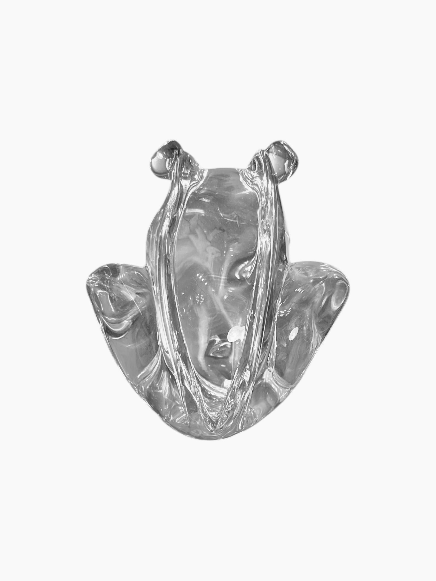 Large Fine Pure Crystal Frog Sculpture In condizioni ottime in vendita a Pasadena, CA