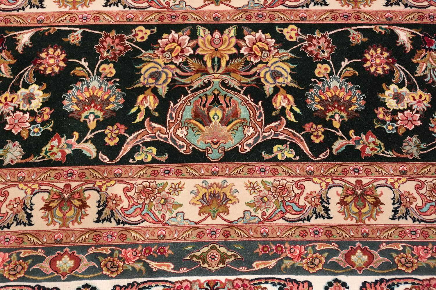 Tapis persan vintage de Tabriz. Taille : 11 pieds 6 po. x 17 pieds 1 po.  en vente 2