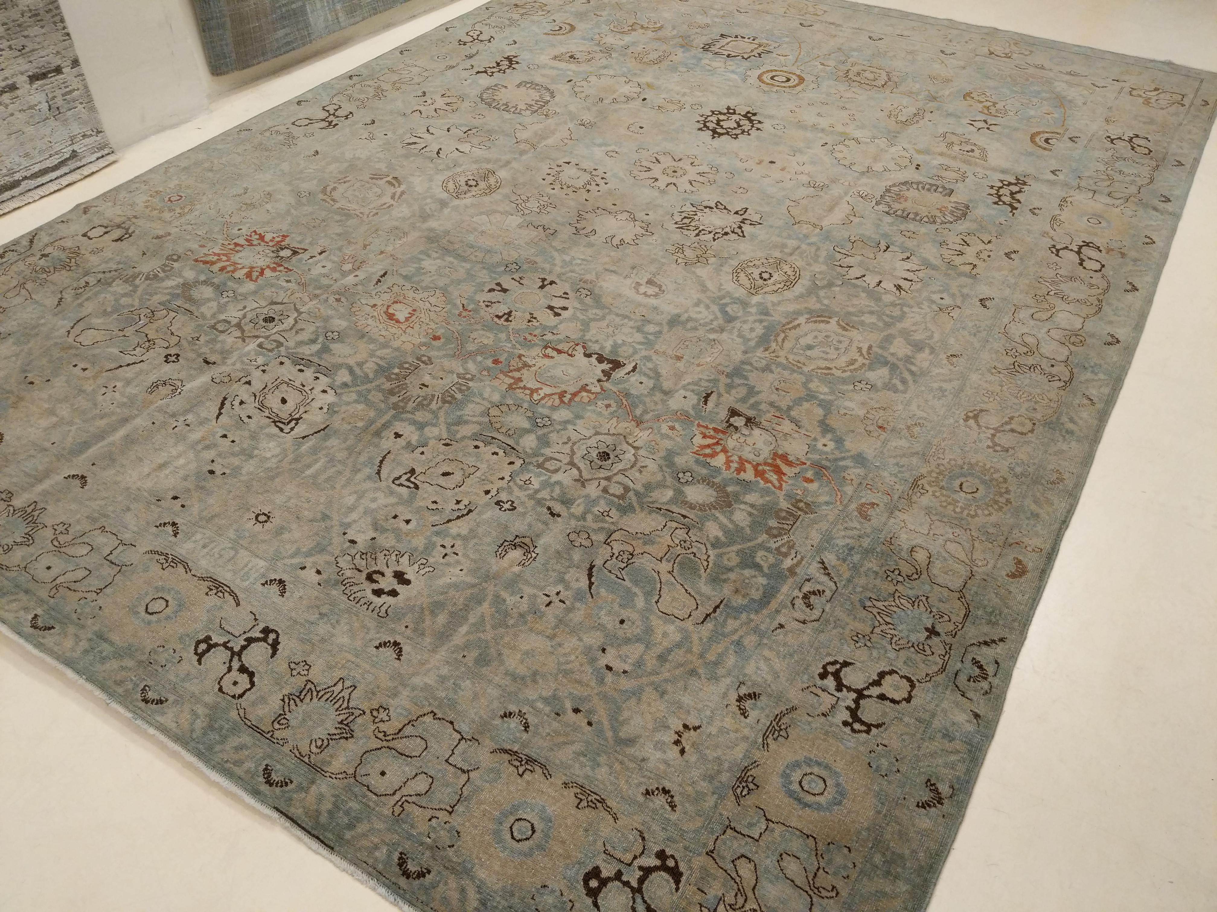 A finely woven old Turkish Sivas carpet of great nobility, distinguished by an infinite repeat pattern of delicately colored large scale palmettes and rosettes floating on an aqua-teal background. Among our most beautiful recent acquisitions in