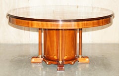 LARGE FLAMED HARDWOOD 6-8 PERSON ROUND DiNING TABLE WITH GREEK KEY DESIGN INLAY