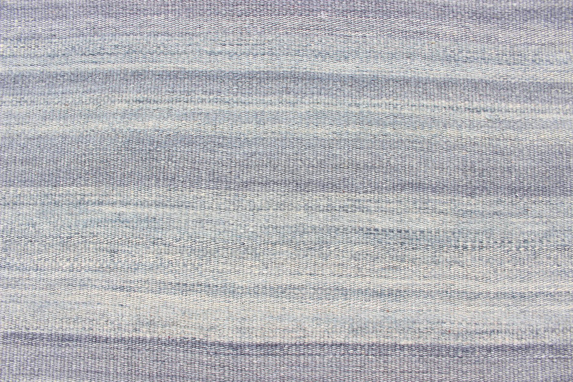 Tessuto a mano Kilim a trama piatta di grandi dimensioni a righe variegate con un design moderno 12'0 X 16'5 in vendita
