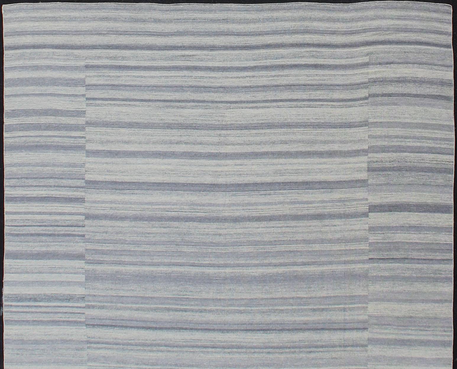 Kilim a trama piatta di grandi dimensioni a righe variegate con un design moderno 12'0 X 16'5 in vendita 1