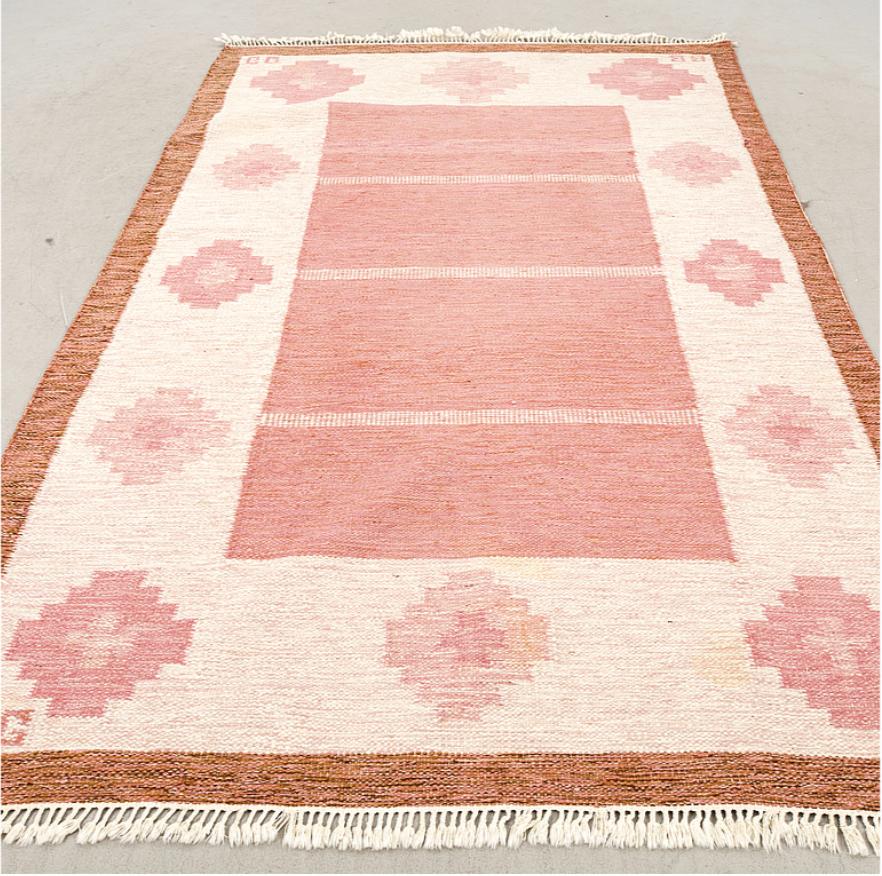Swedish Large flat weave rug by  Gitte Grensjö-Carlsson. For Sale