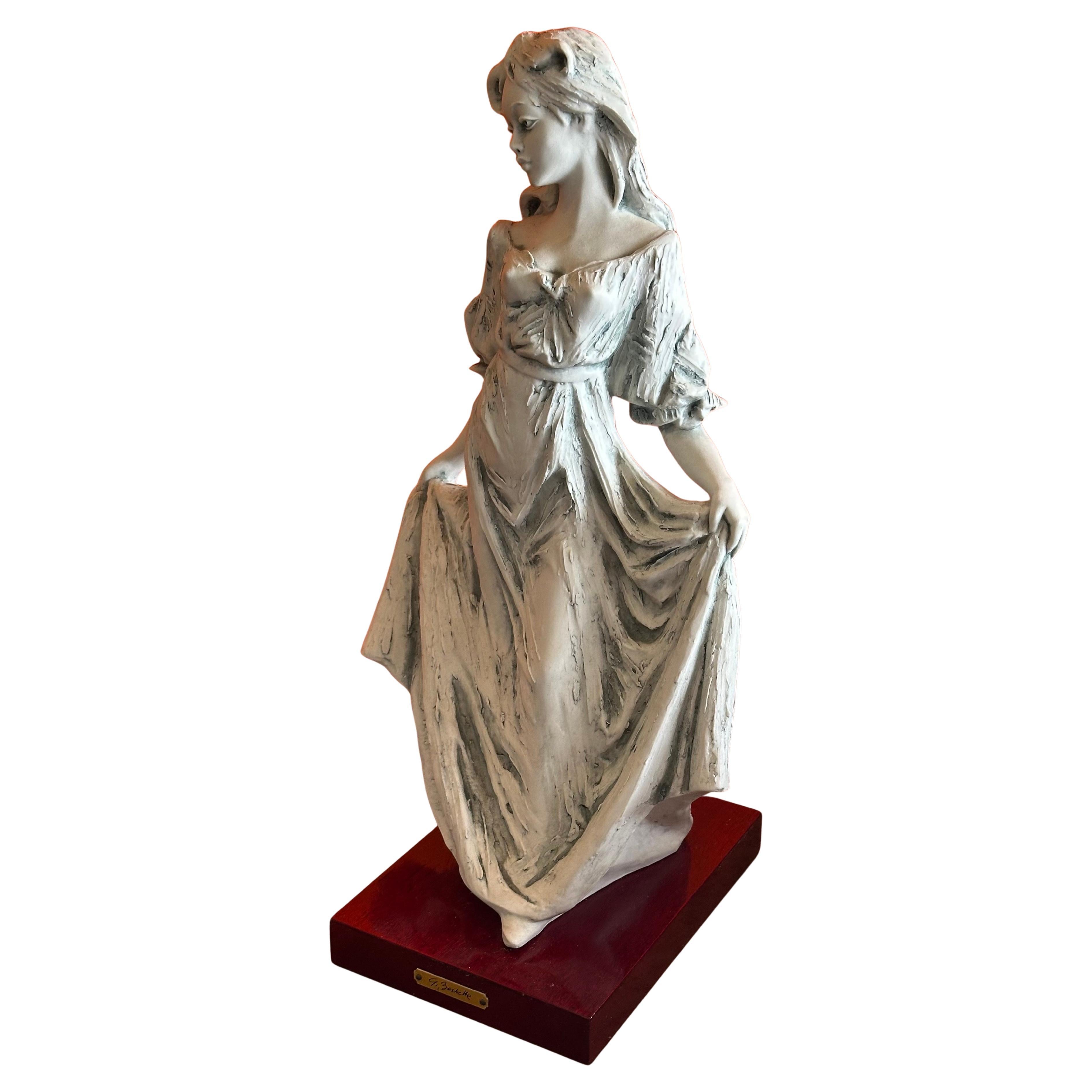 Tedesco Grande statuetta di donna in porcellana Flavia Vera di Giovanni Barbetta in vendita