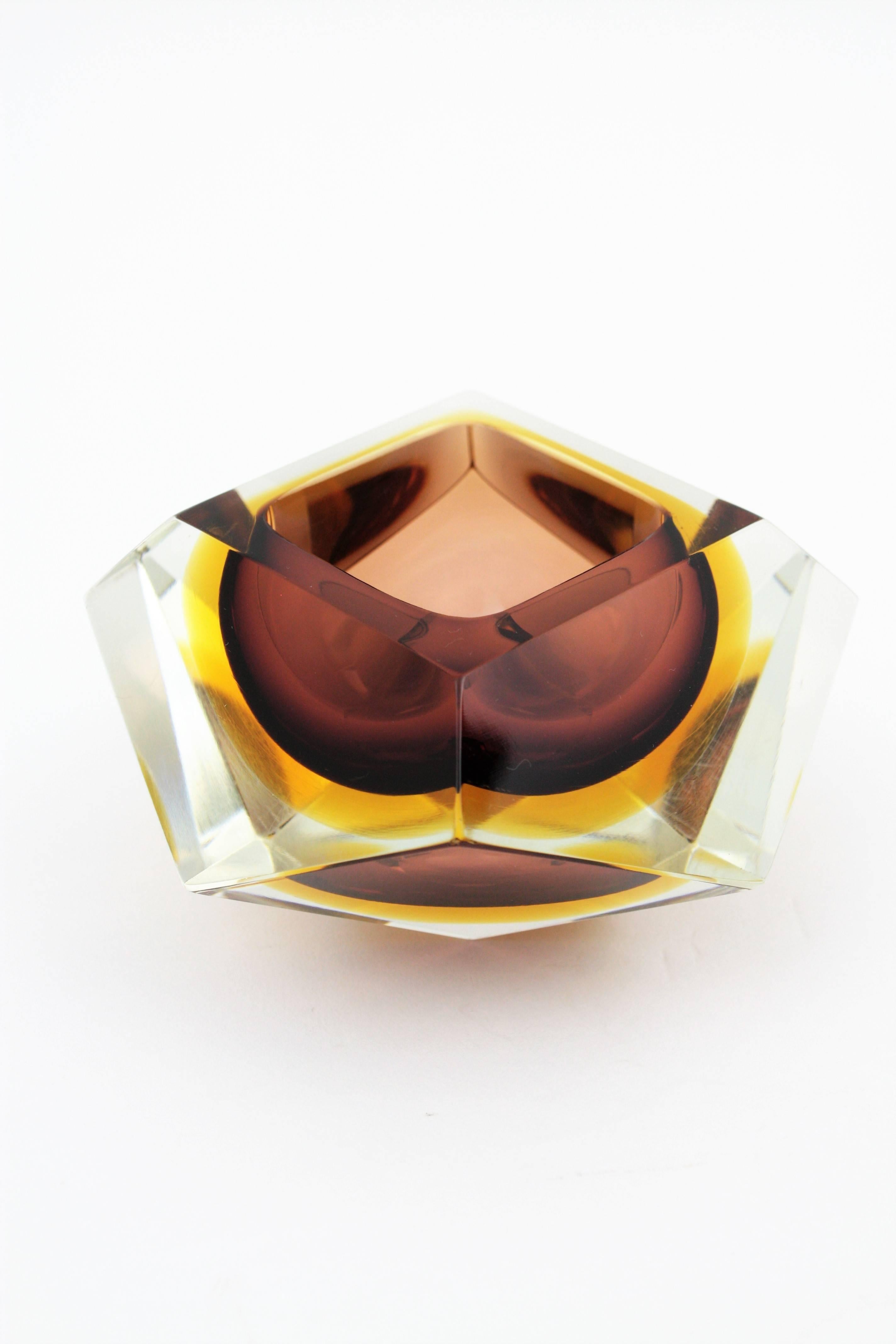 20th Century Large Flavio Poli Brown & Amber Sommerso Diamond Shape Faceted Murano Glass Bowl