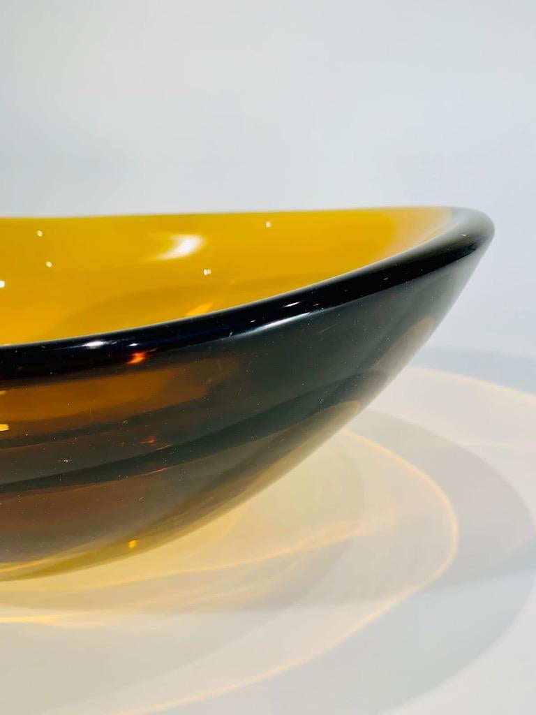 Other Large Flavio Poli Murano glass amber circa 1950 center piece. For Sale