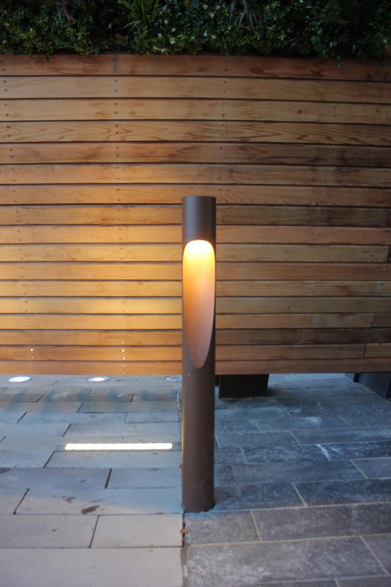 Large 'Flindt Garden' Outdoor Bollard Light in Aluminum for Louis Poulsen For Sale 4