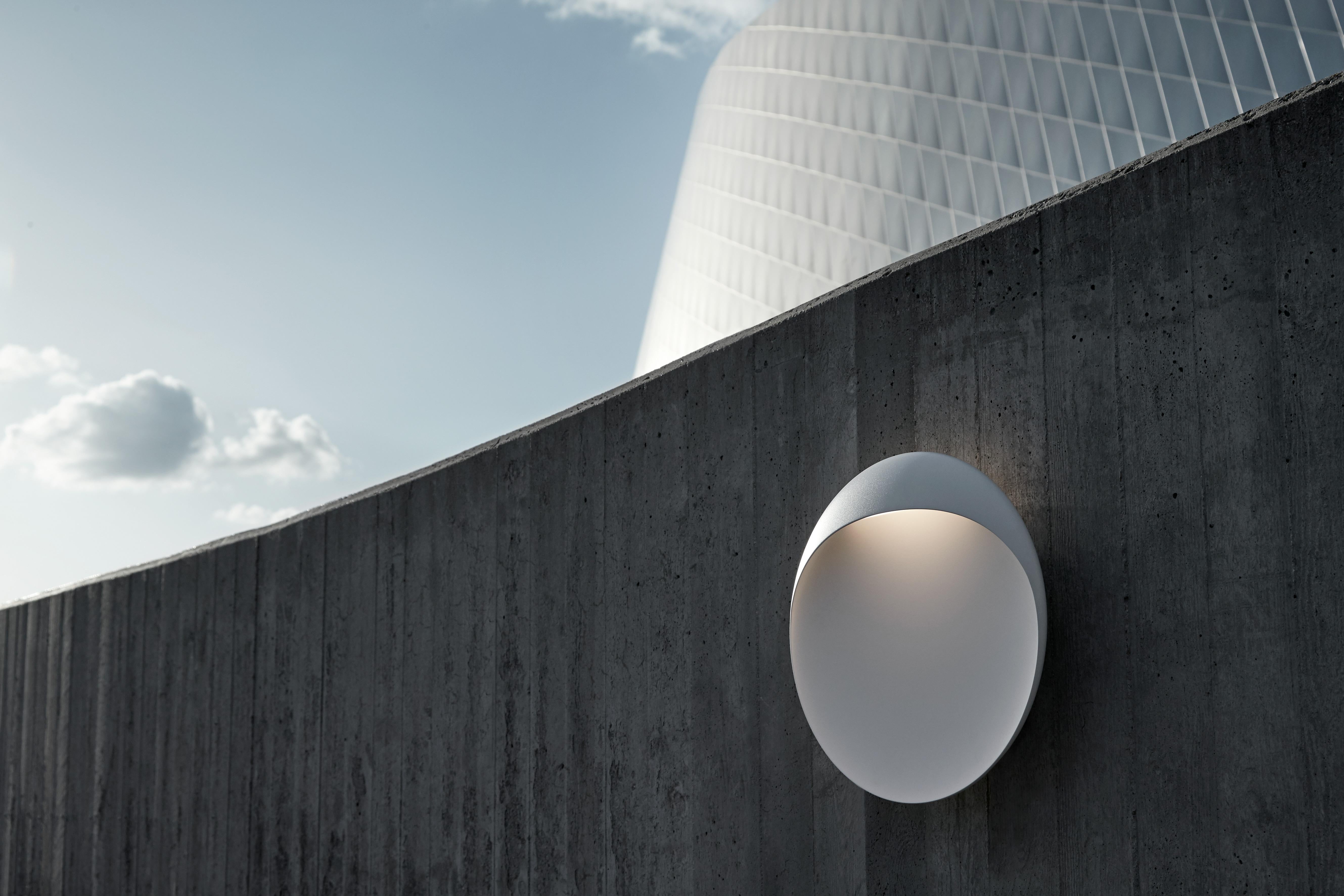 Contemporary Large 'Flindt' Indoor or Outdoor Wall Light in Aluminum Gray for Louis Poulsen For Sale