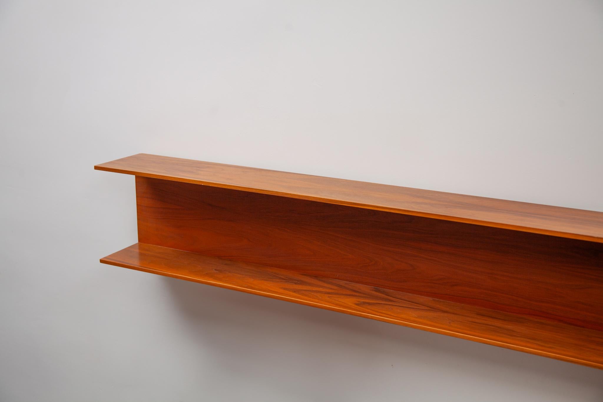 Large Floating Teak Wall Mounted Shelf by Walter Wirtz for Wilhelm Renz, 1960s  In Good Condition For Sale In Antwerp, BE