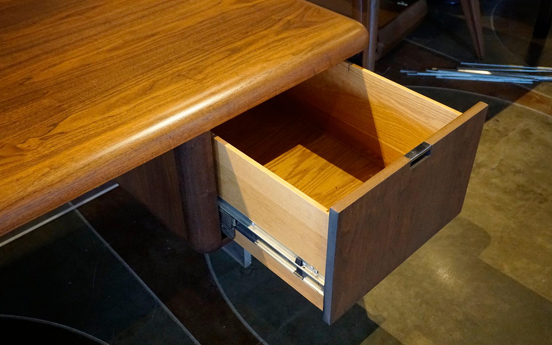 Large Floating Walnut Modern Executive Desk on one inch Lucite Base. In Good Condition For Sale In Kansas City, MO