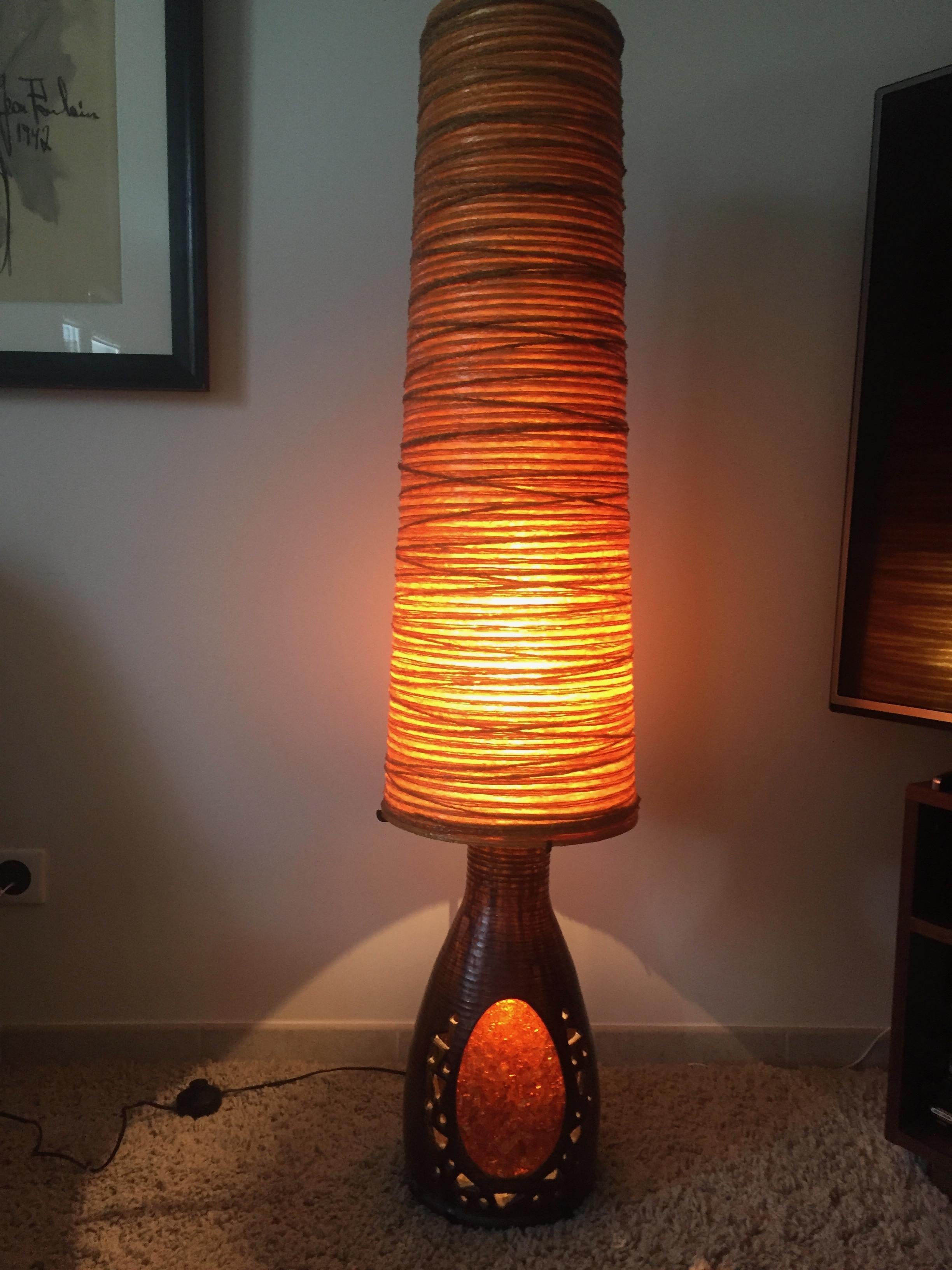 Große Stehlampen aus Keramik mit Tonbeschichtung und Lampenschirm aus Seil und Harz, 1960er Jahre (Französisch)