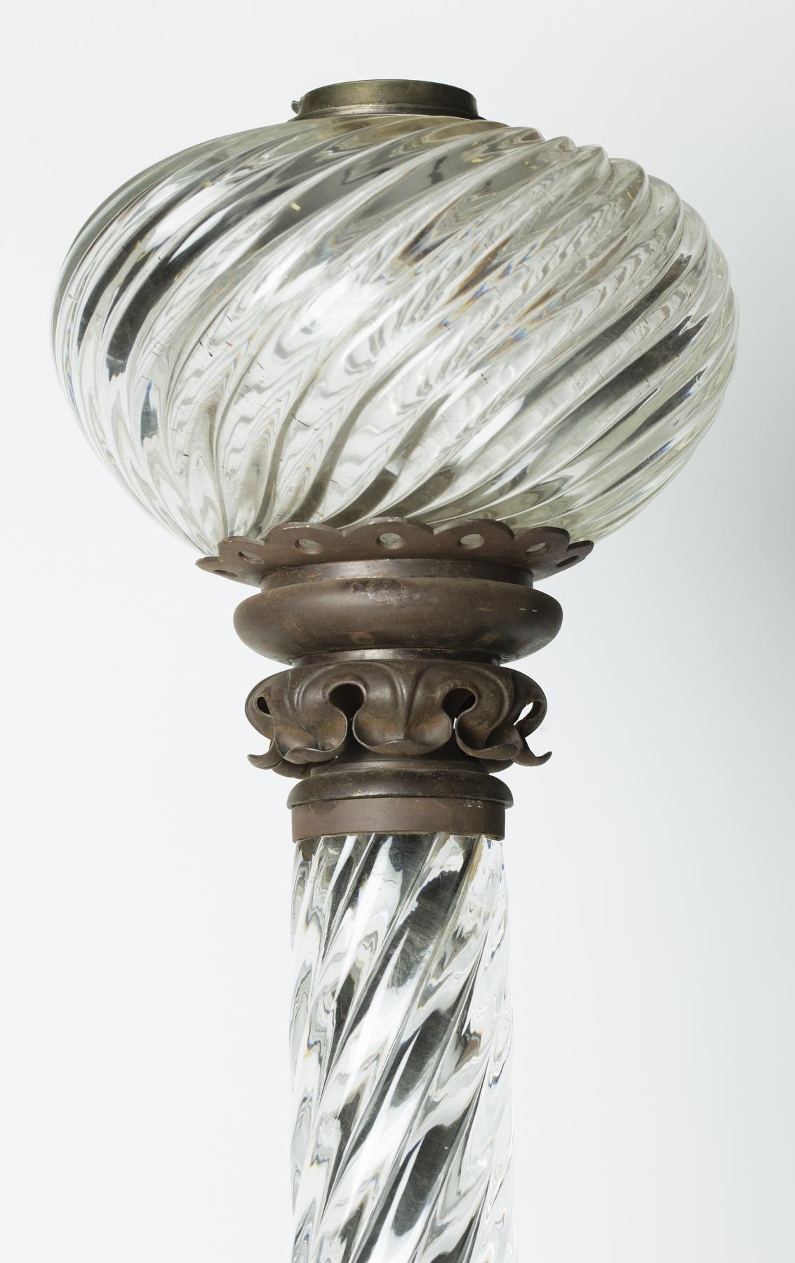 Large floor lamp in solid crystal and wrought iron, working on oil.
Traditionally placed at the start of a winding staircase, in a castle or private mansion.
England late 19th century.
Measures: Height: 6 ft. 10.28 in
Diameter of the base: 26.78